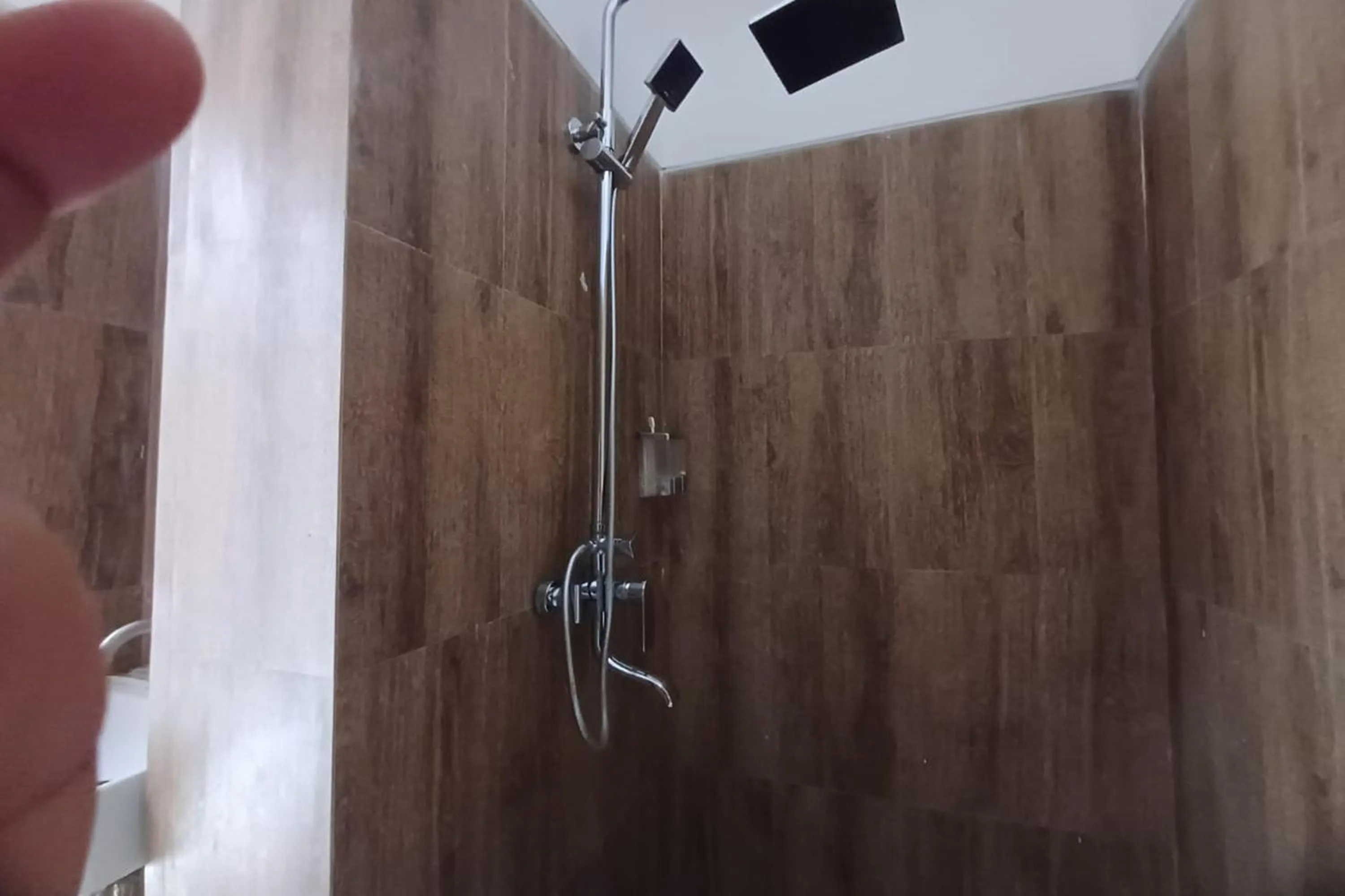 Shower in Taste of Bali Hostel