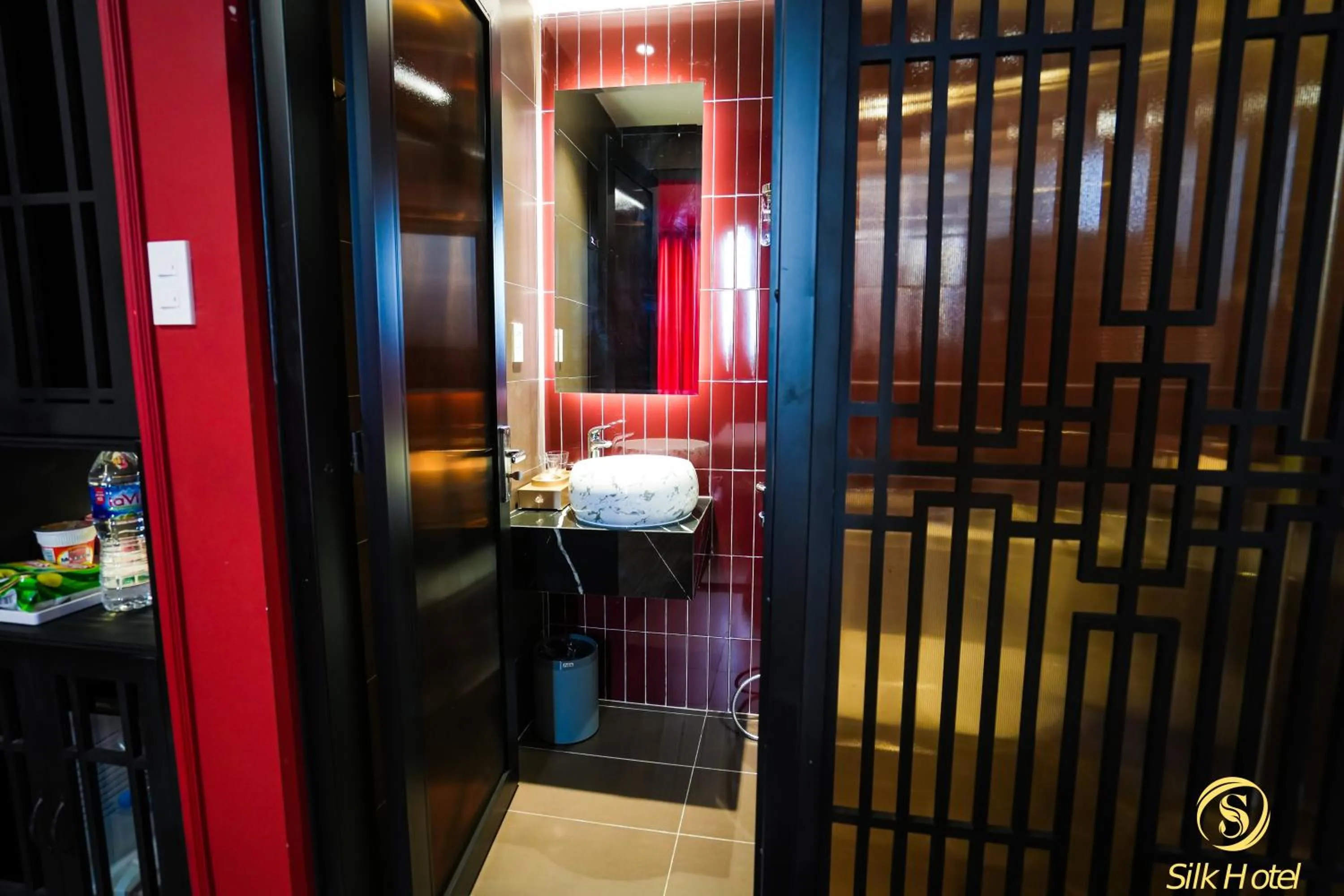 Silk Hotel near Tan Son Nhat Airport