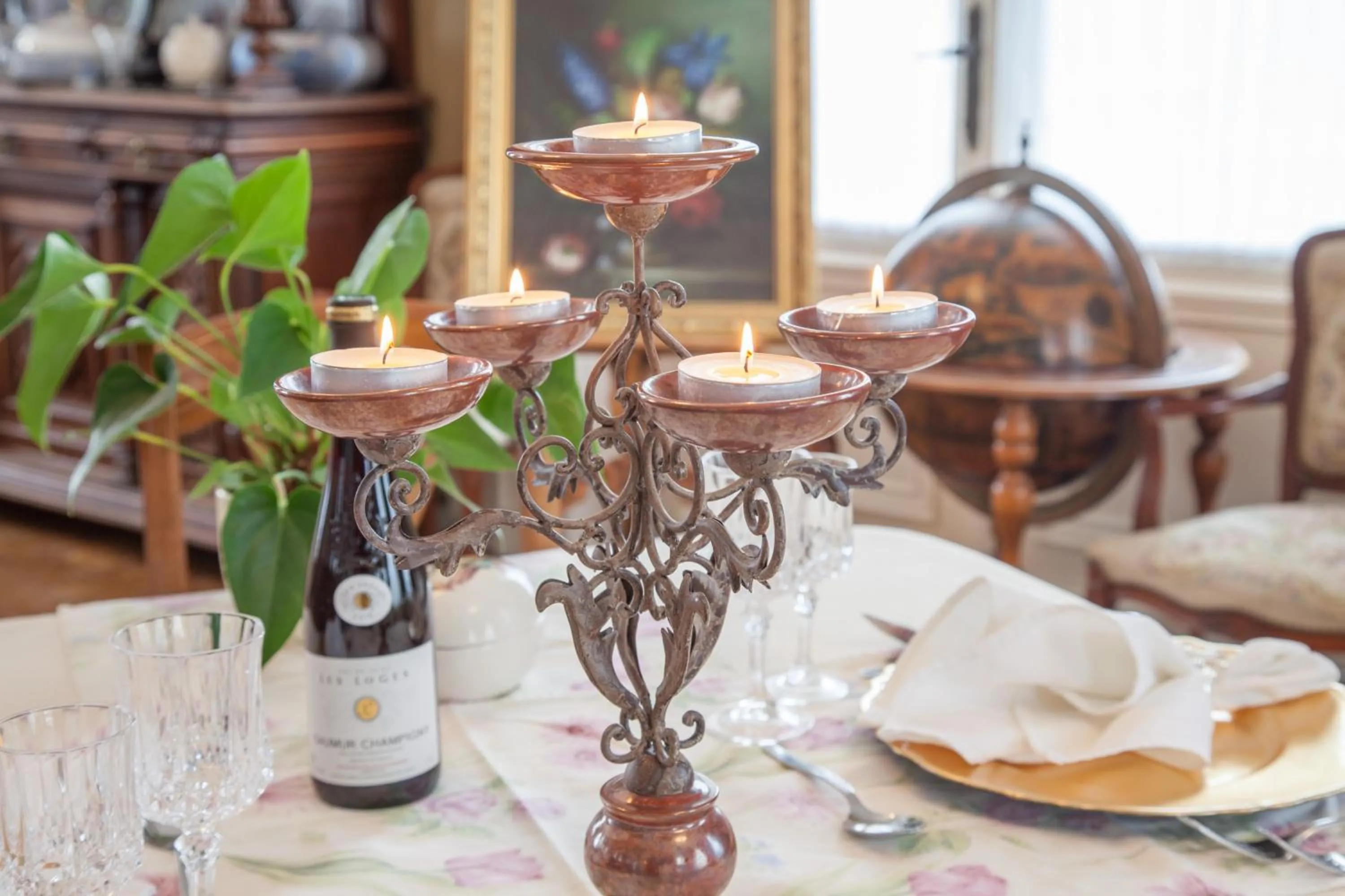 Restaurant/places to eat in Château de Moulin-le-Comte