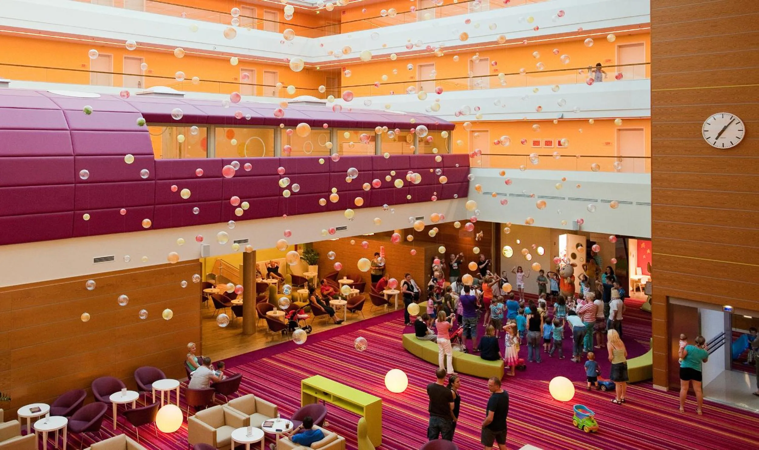 Lobby or reception in Hotel Sonnenpark & Therme included - auch am An- & Abreisetag!