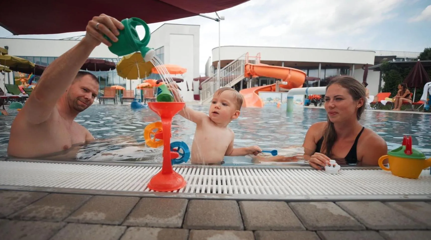 Swimming pool in Hotel Sonnenpark & Therme included - auch am An- & Abreisetag!