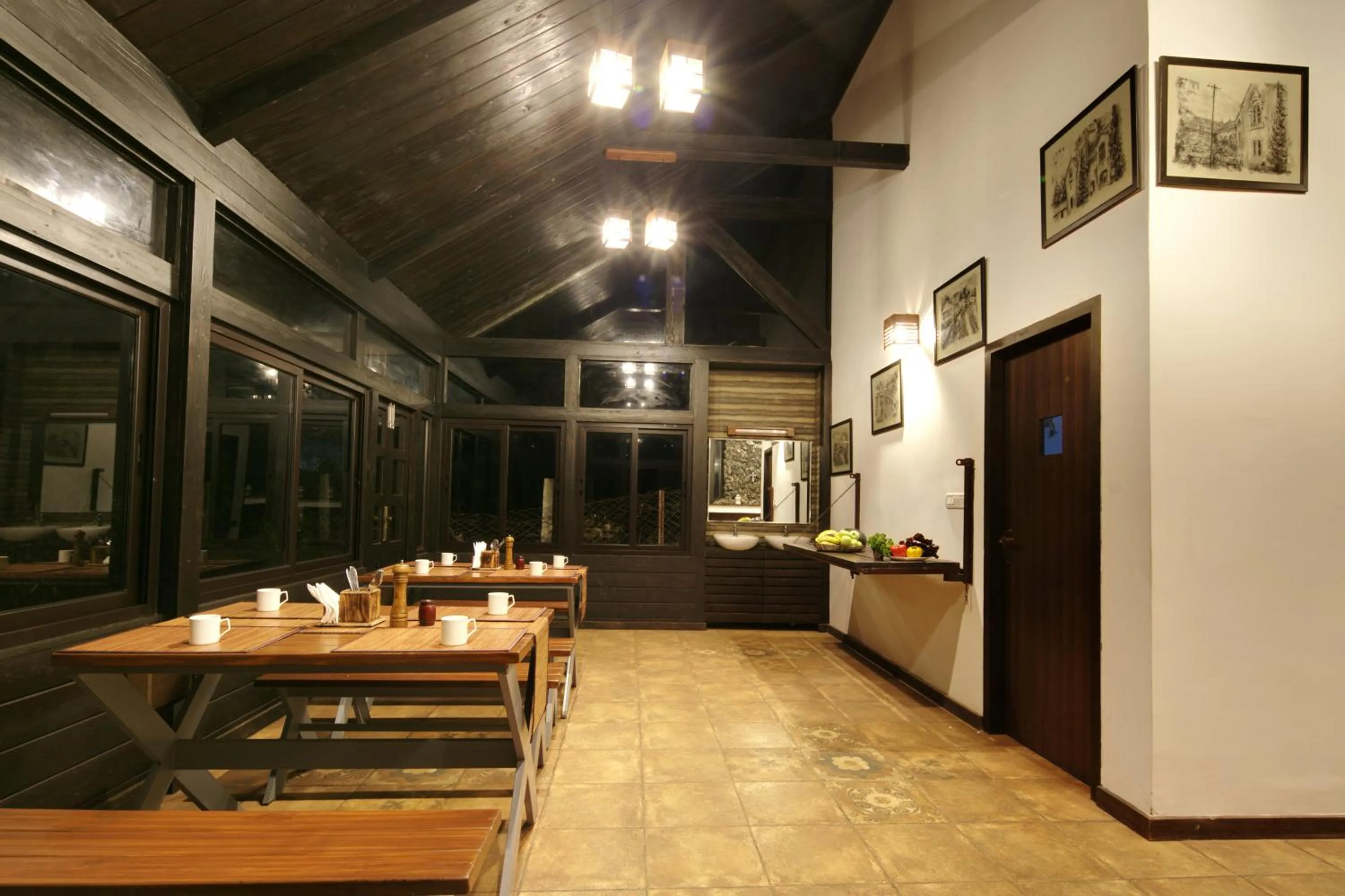 Restaurant/places to eat in Logan Camp Ooty