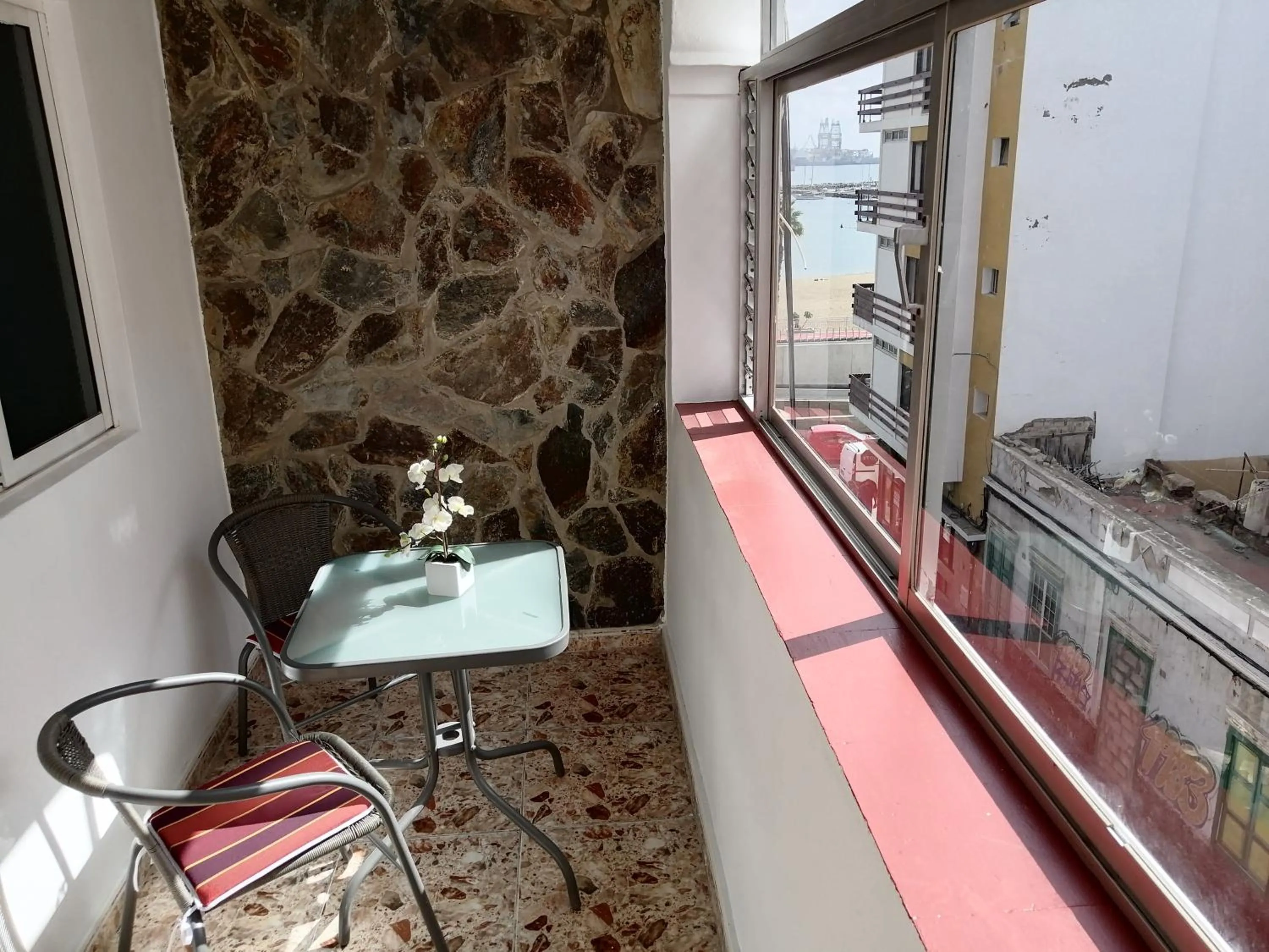 Balcony/Terrace in Alcaravaneras Hostel