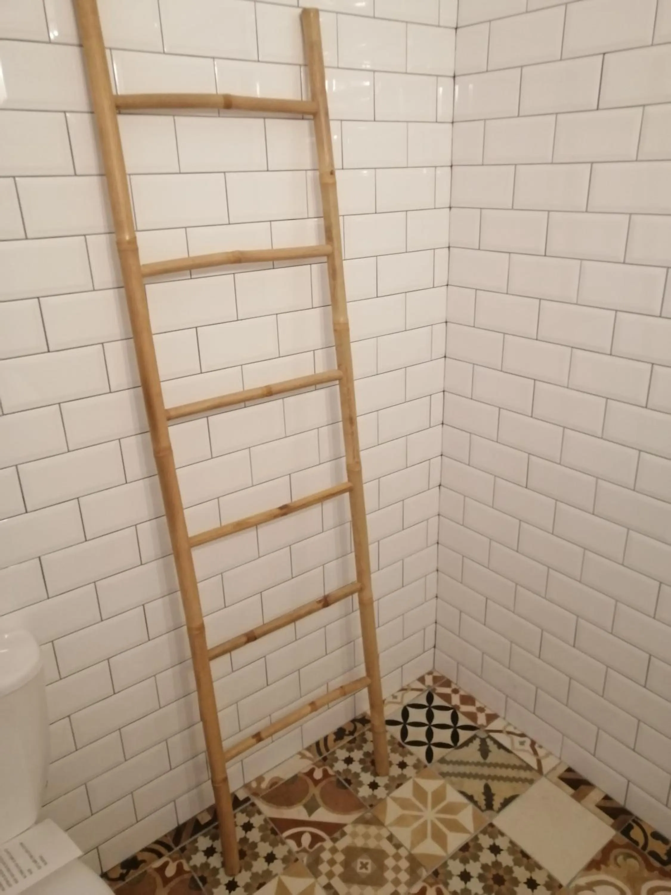 Bathroom in Alcaravaneras Hostel