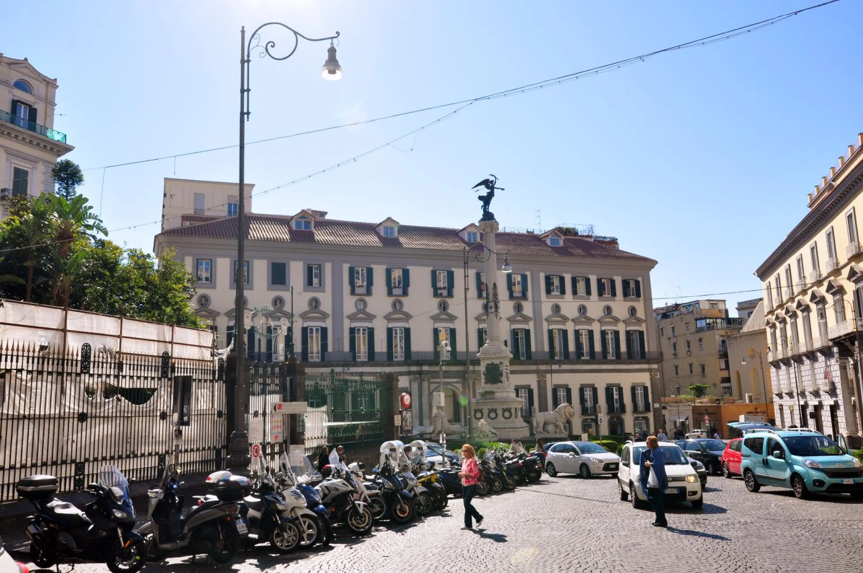 Shopping Area in Delco Naples