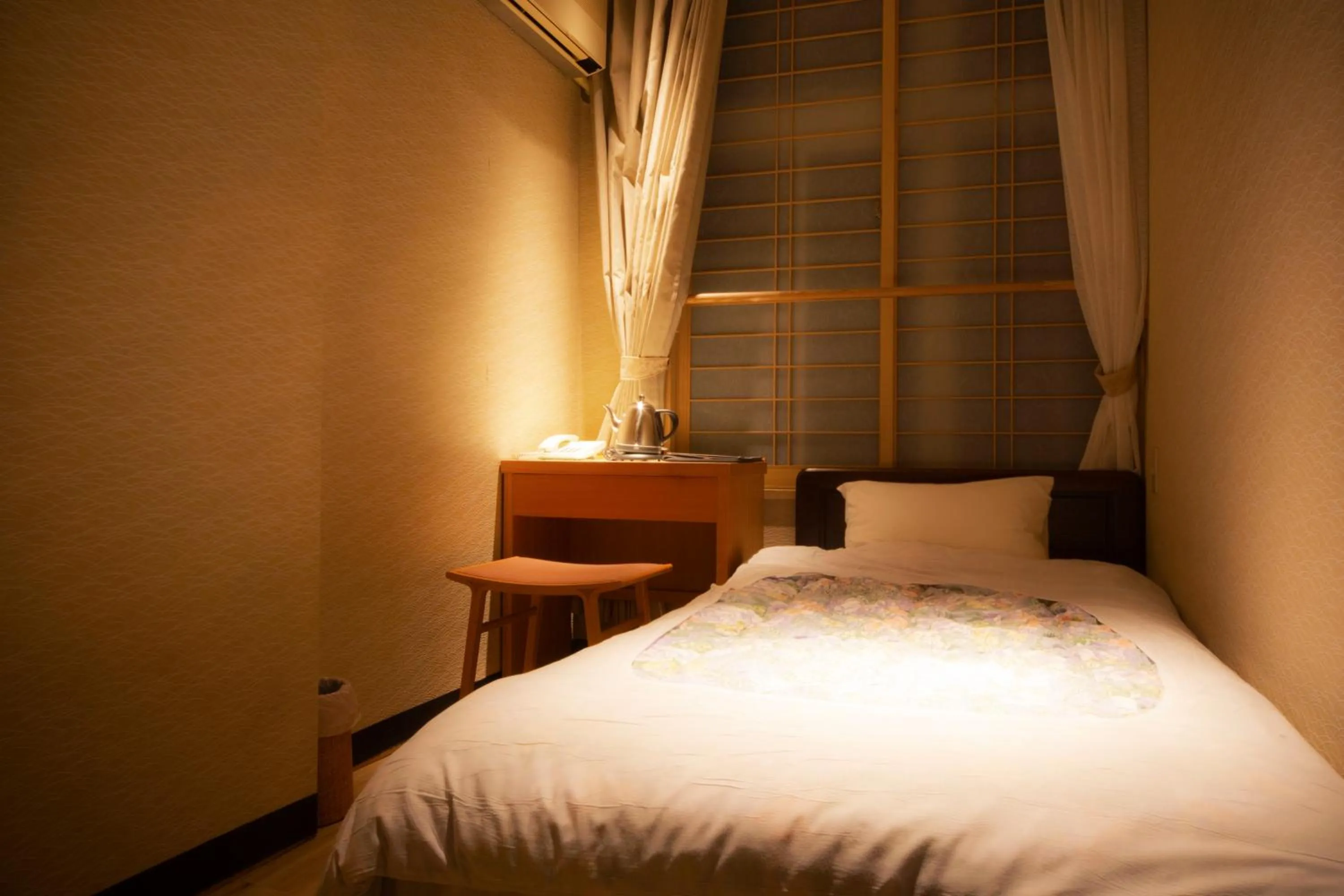 Property building, Bed in Aizu Higashiyama Onsen Tsuki no Akari
