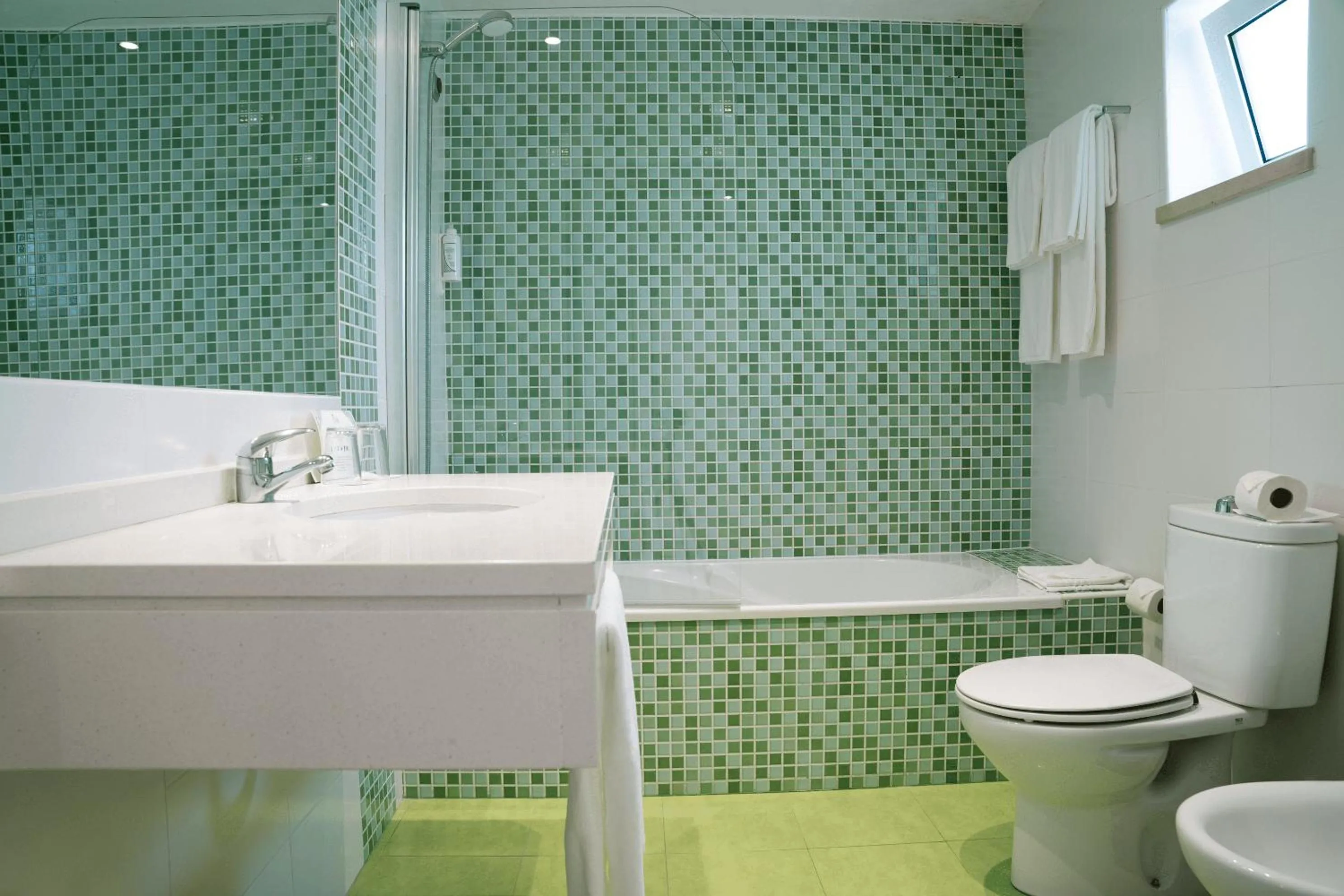 Toilet in Hotel Cristal Praia Resort & SPA