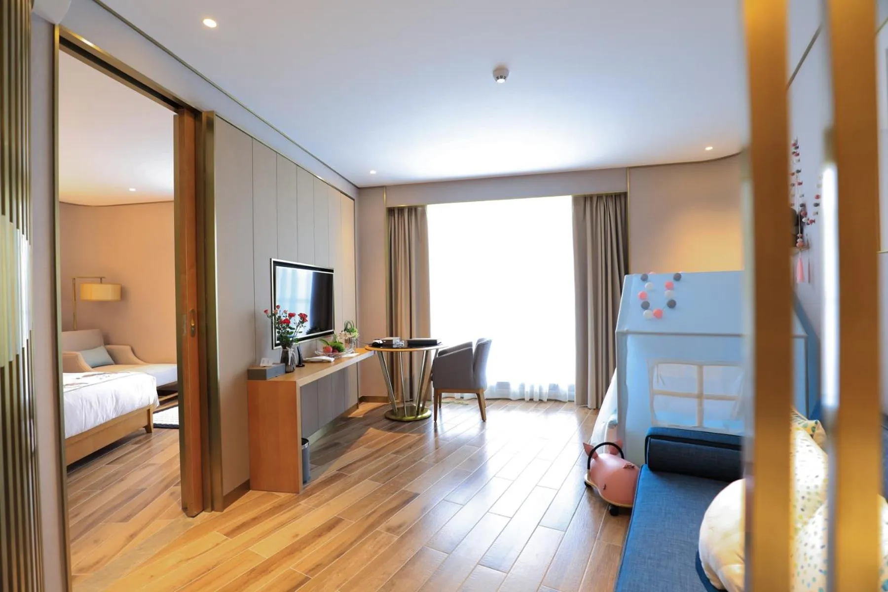 Ramada Plaza Fuxian Lake