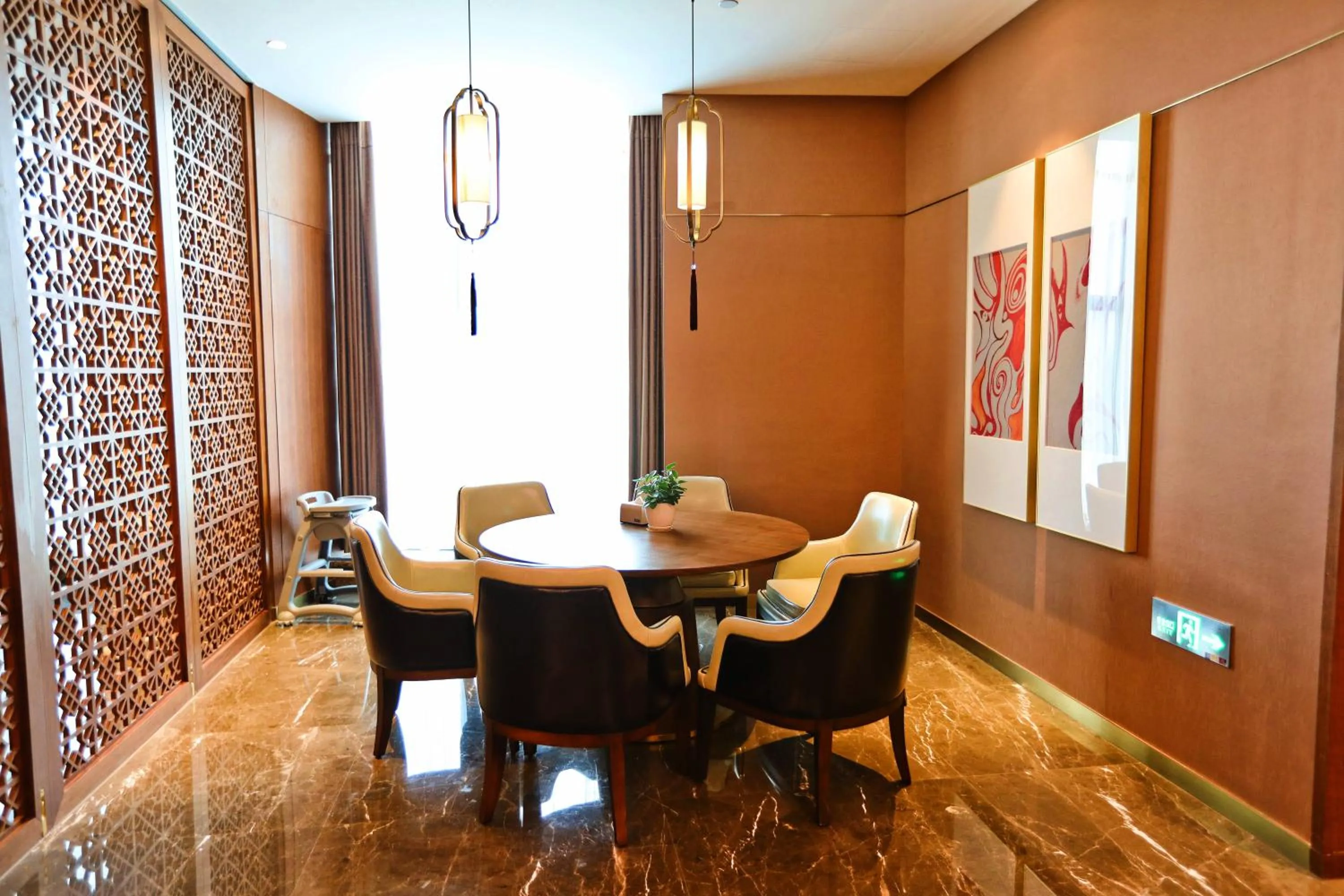 Ramada Plaza Fuxian Lake