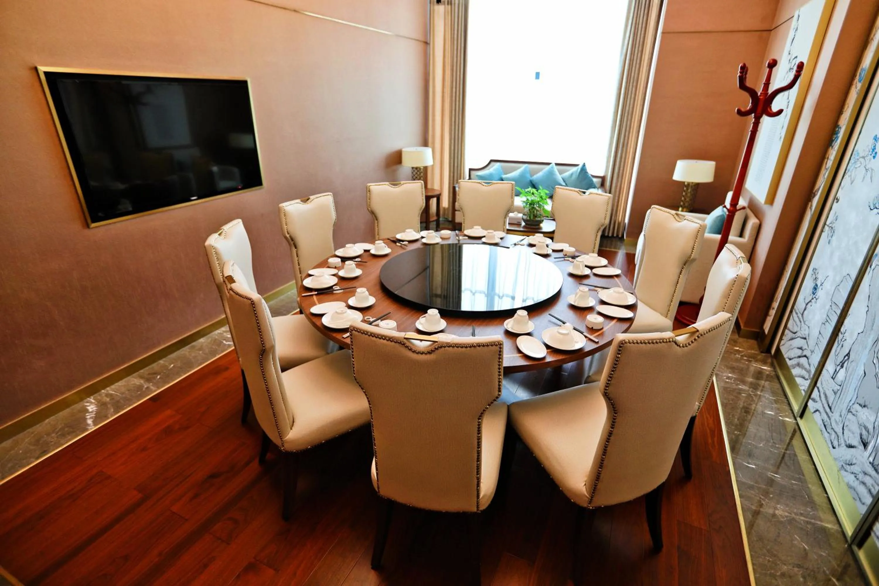 Ramada Plaza Fuxian Lake