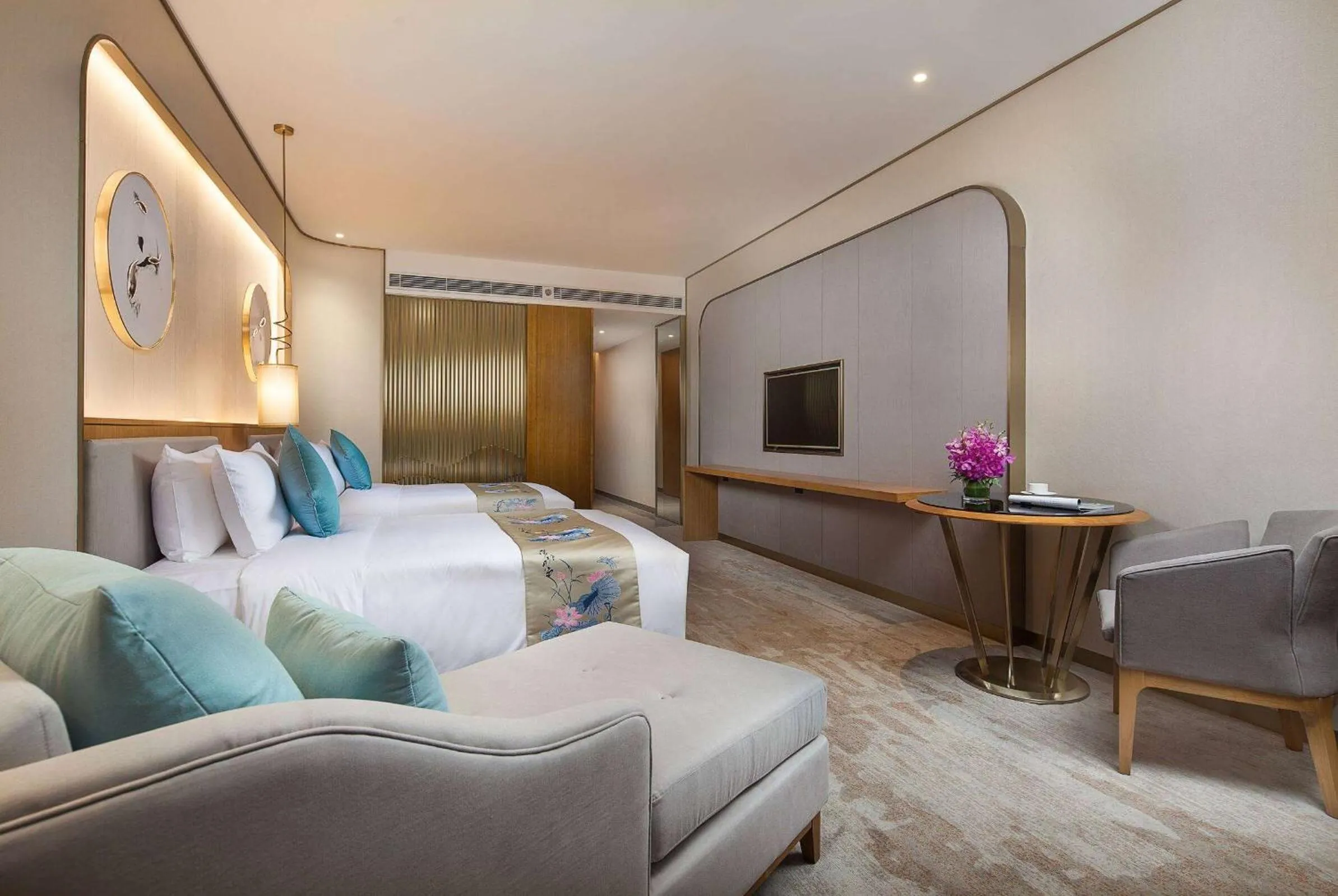 Photo of the whole room in Ramada Plaza Fuxian Lake