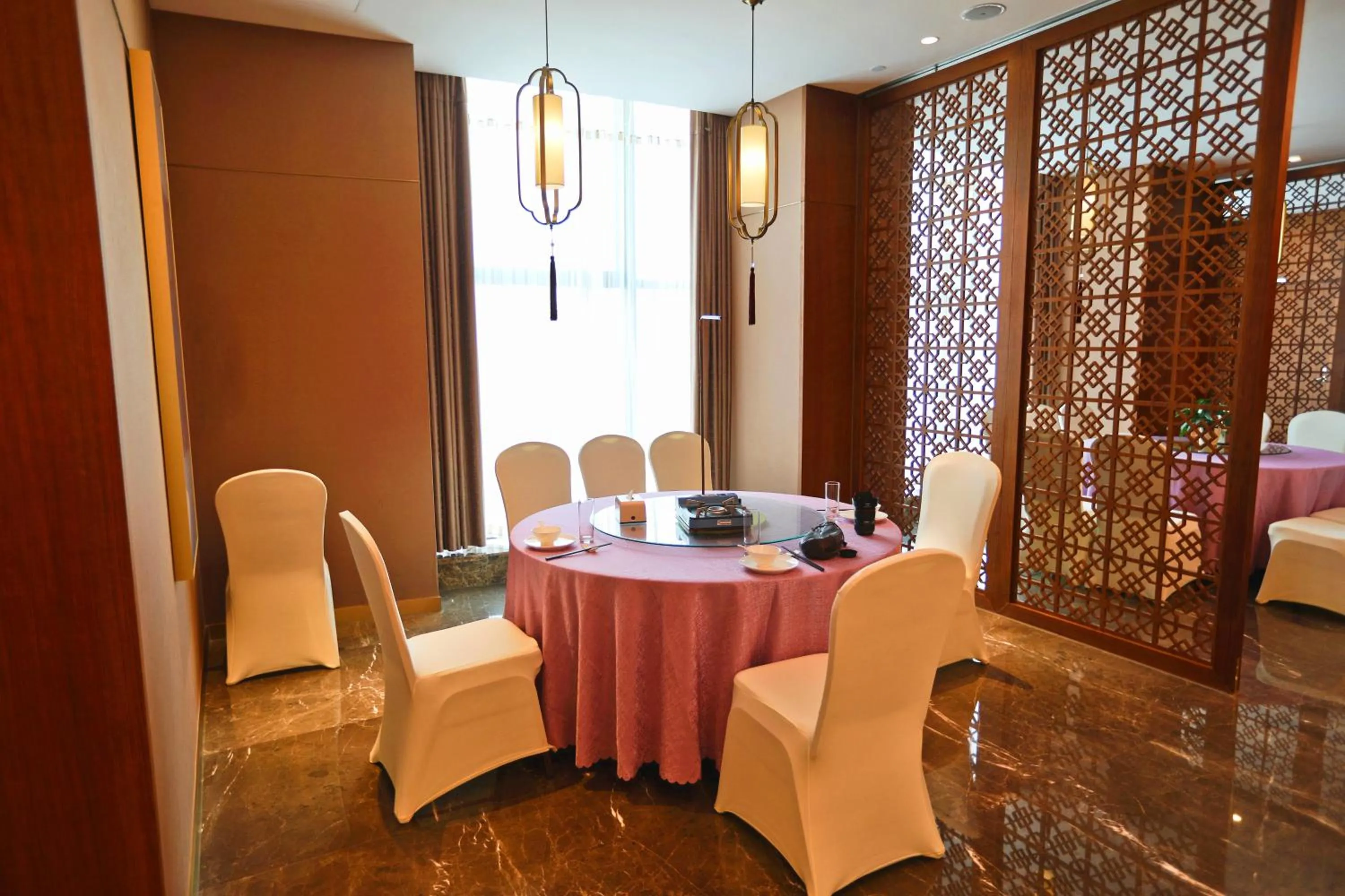 Ramada Plaza Fuxian Lake