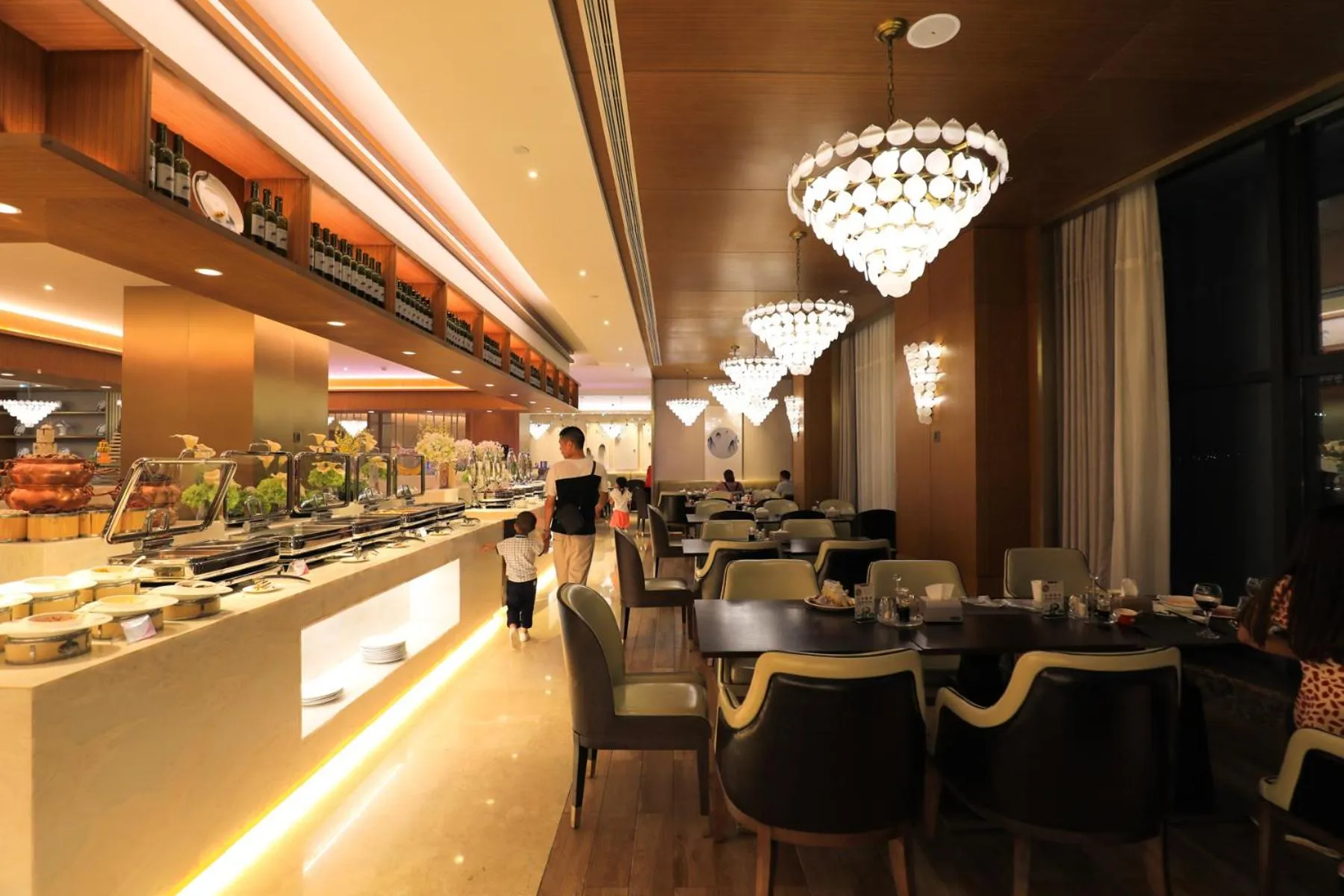 Ramada Plaza Fuxian Lake