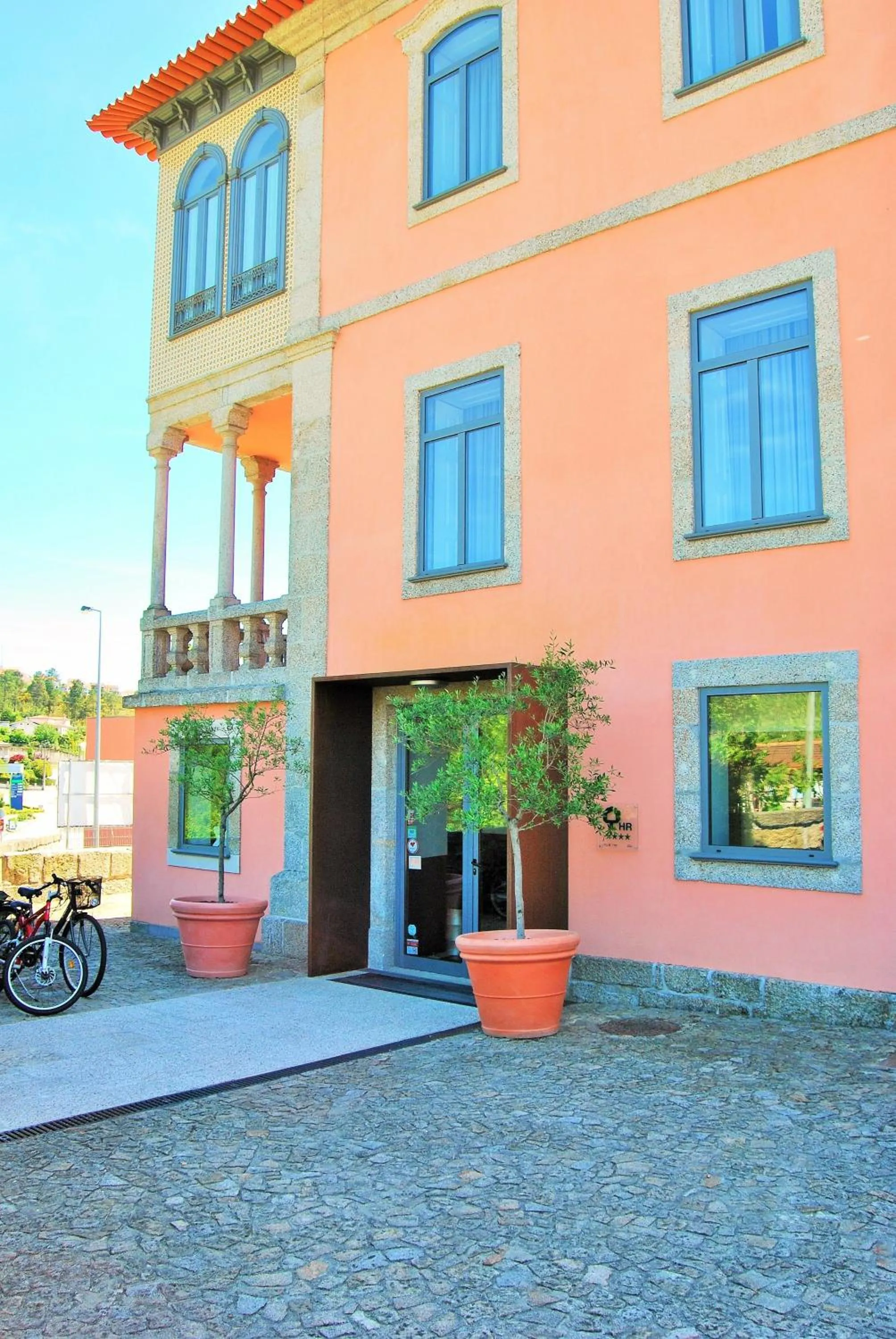 Property building in Hotel Quinta da Cruz & SPA