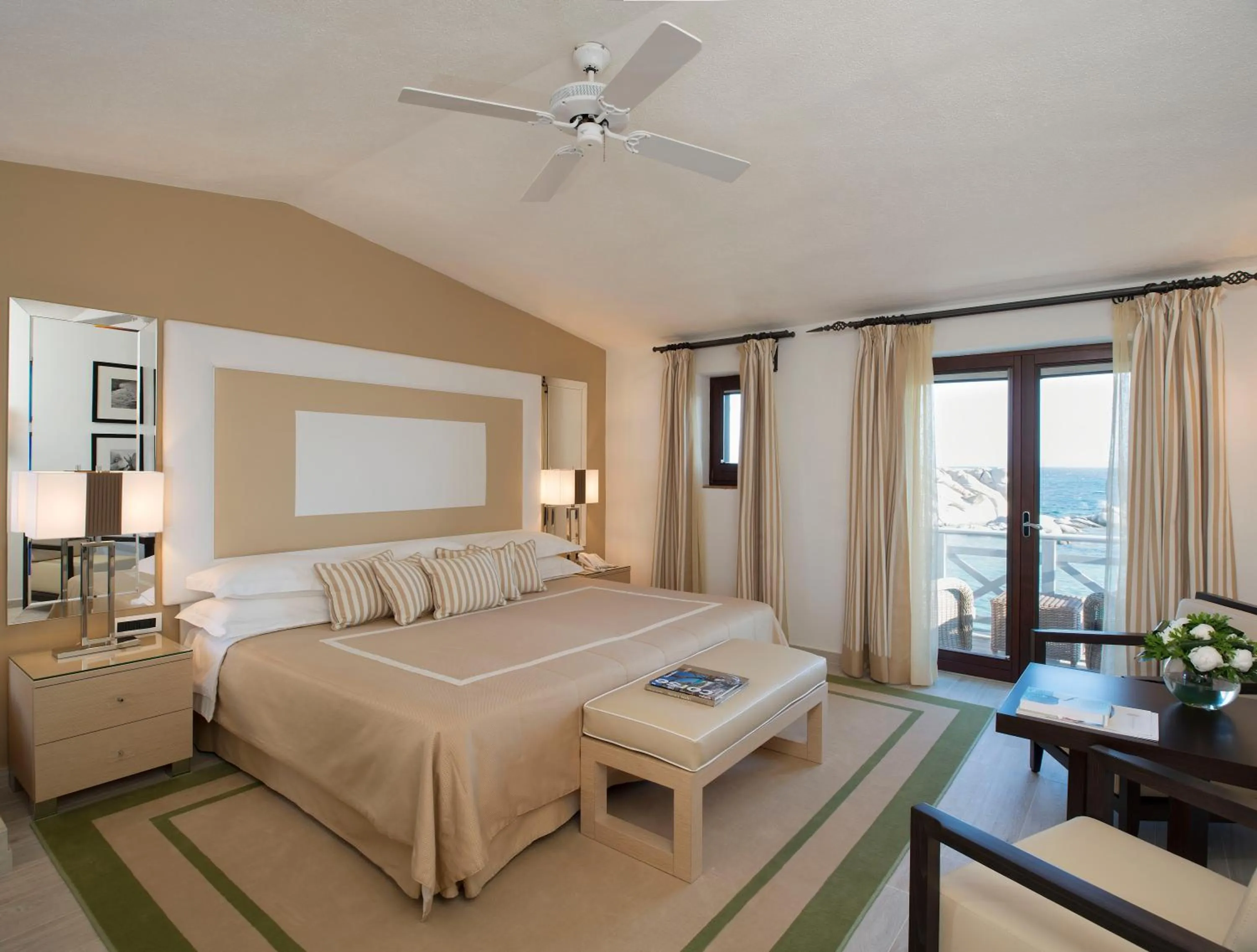 Bedroom, Bed in Hotel & SPA des Pecheurs