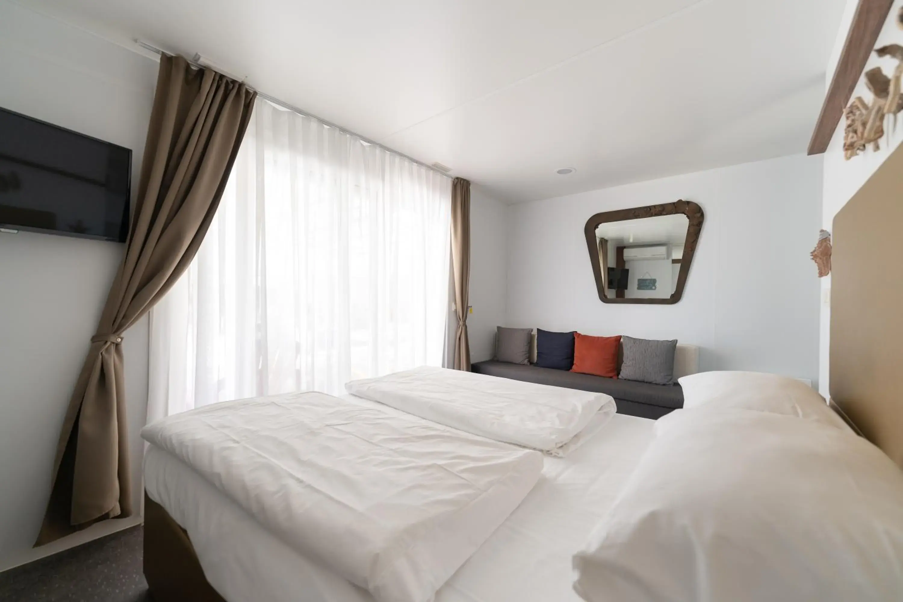 One-Bedroom Beach House in Barbara Piran Beach Hotel One-Bedroom Beach House in Barbara Piran Beach Hotel