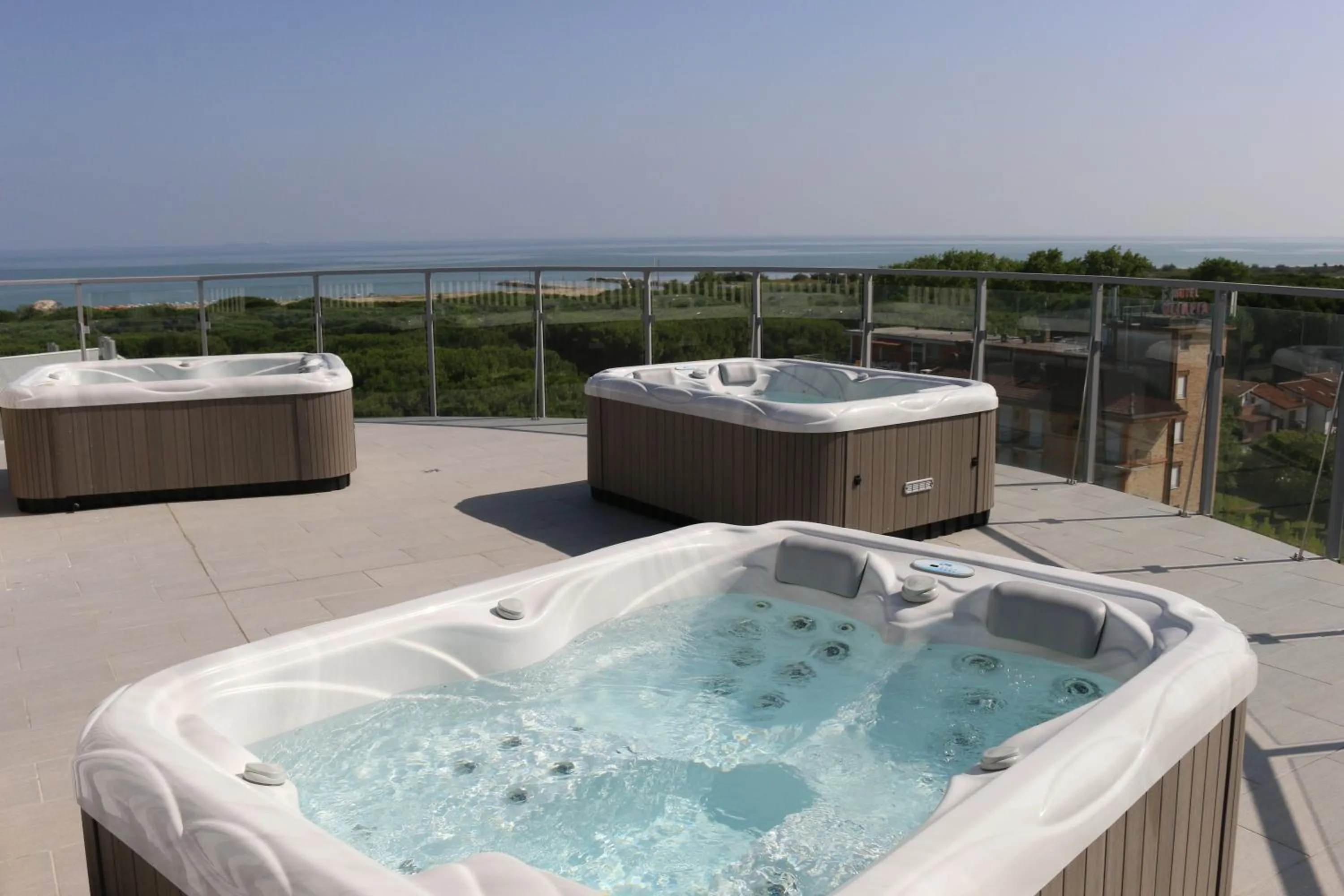 Hot Tub in Eraclea Palace Appartements