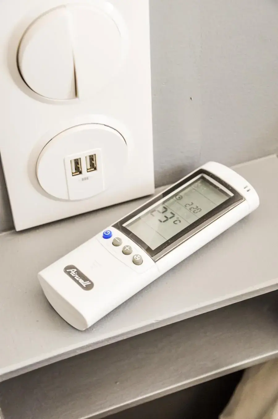 Economy Double Room in Hôtel les Arbousiers Economy Double Room in Hôtel les Arbousiers