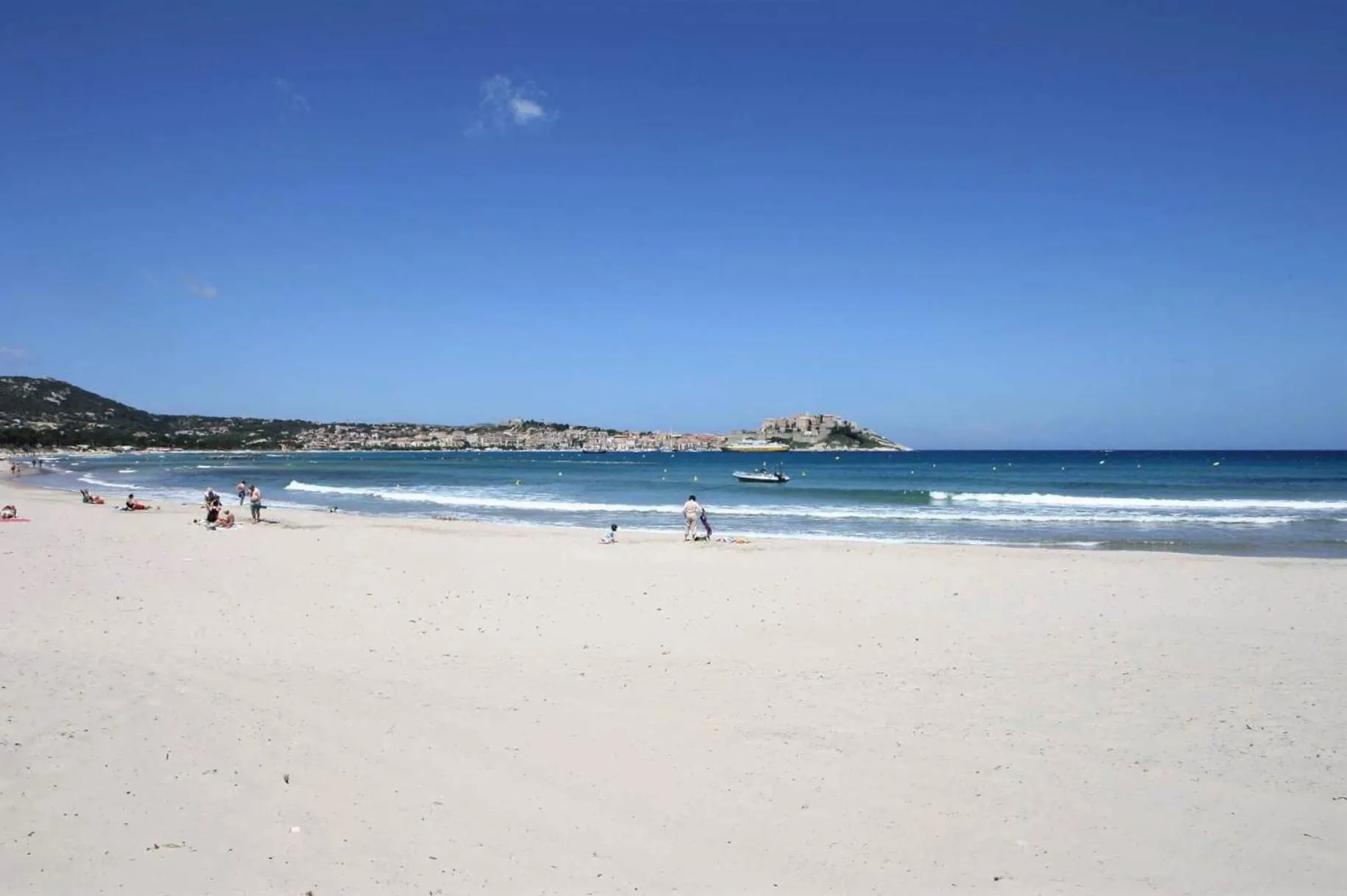 Beach in Hôtel les Arbousiers