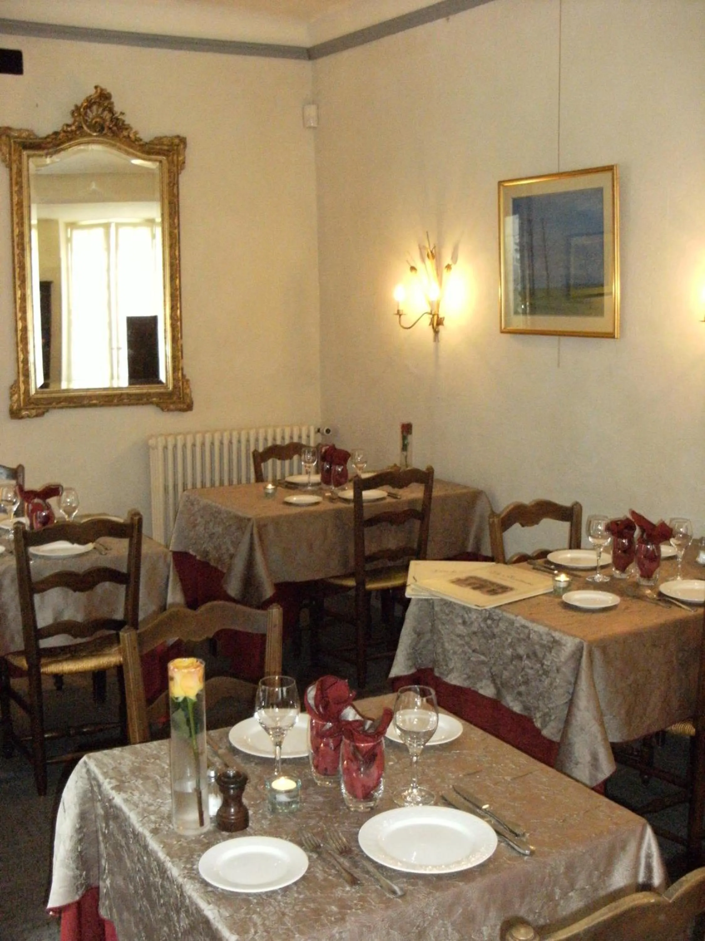 Restaurant/places to eat in Hostellerie Le Beffroi
