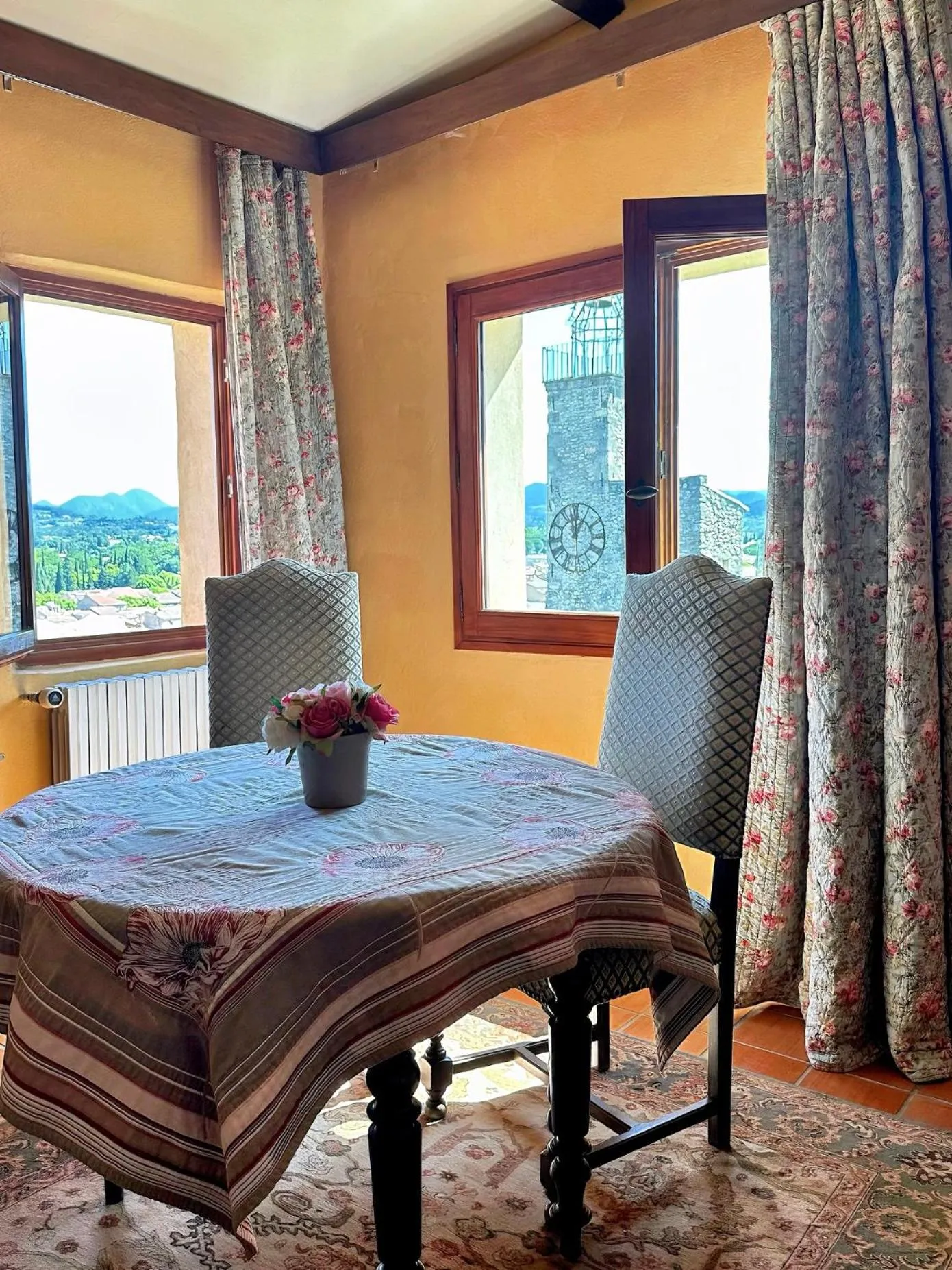 Hostellerie Le Beffroi