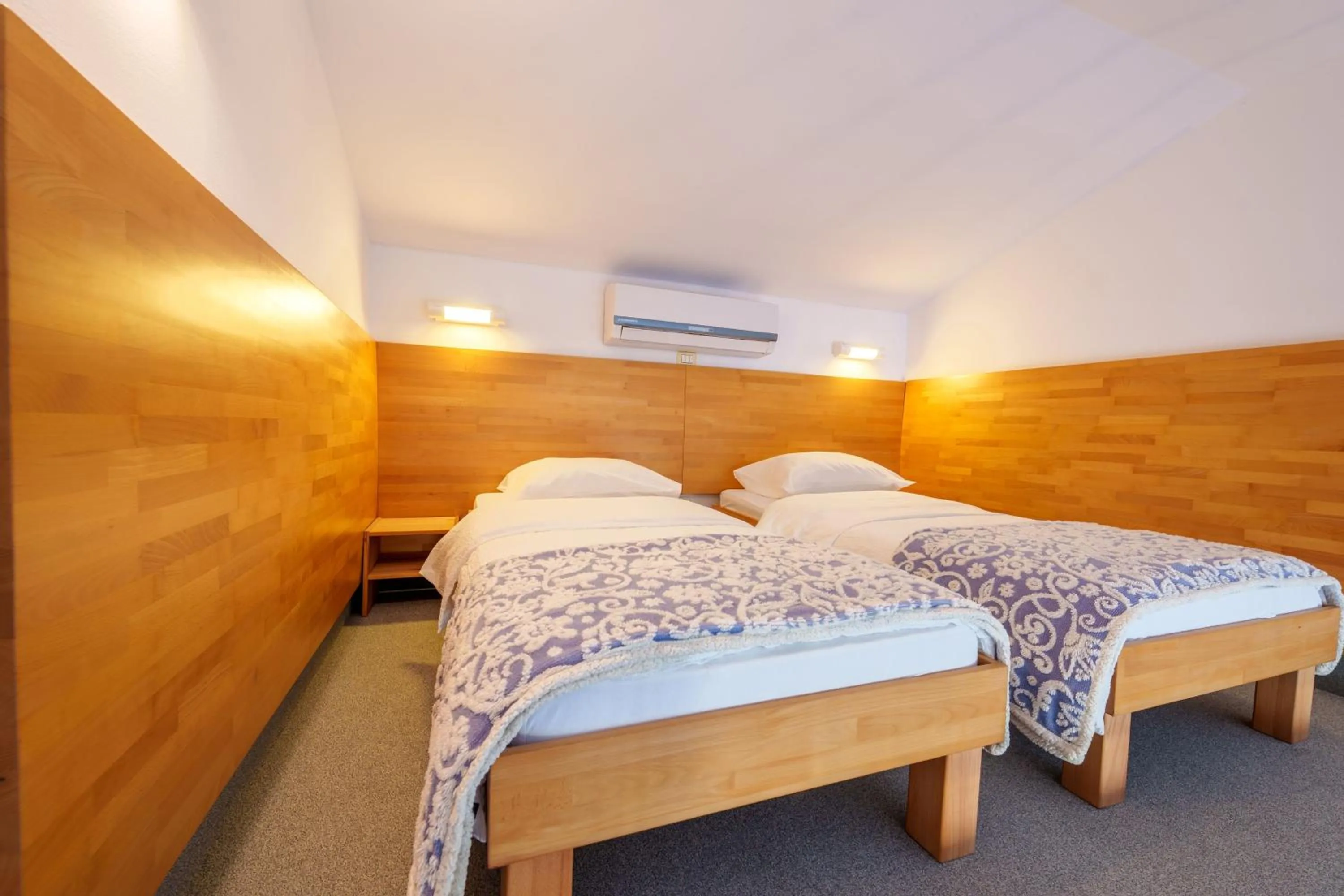 Property building, Bed in Hotel Oleander - Oleander Resort