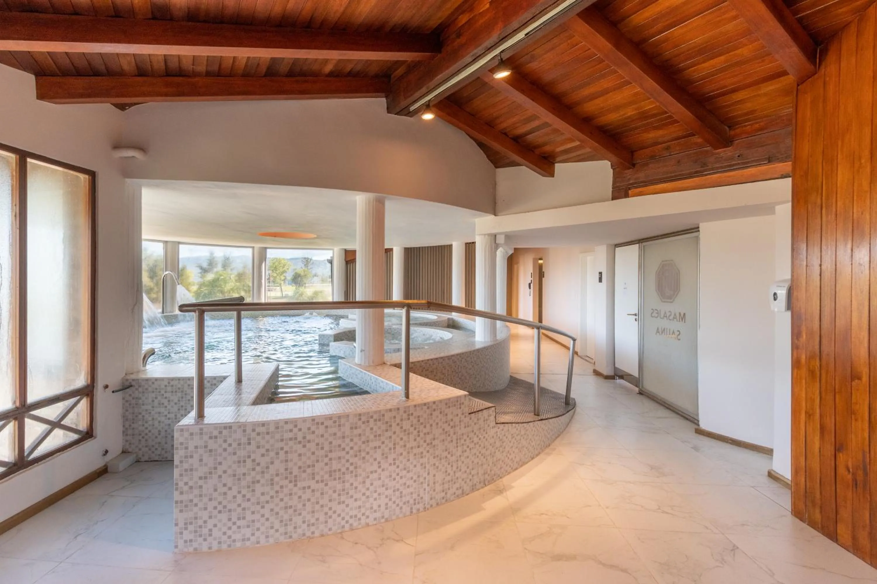 Spa and wellness centre/facilities, Bed in Portal del Lago Hotel