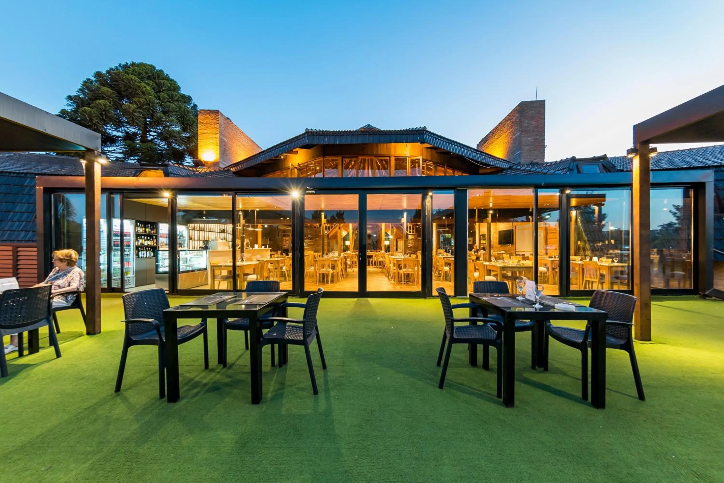 Portal del Lago Hotel