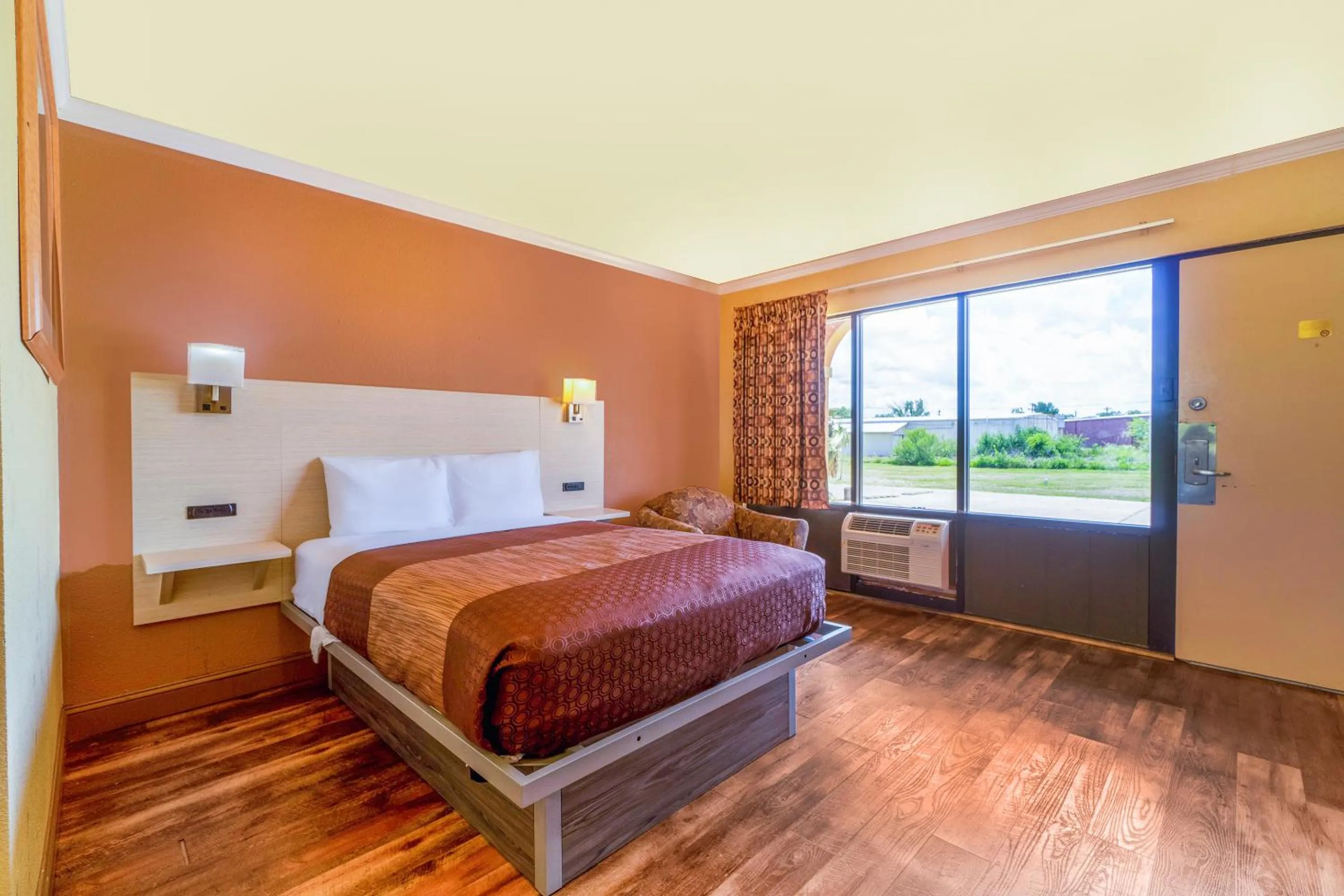 Bedroom in River Valley Motor Inn By OYO La Grange Texas