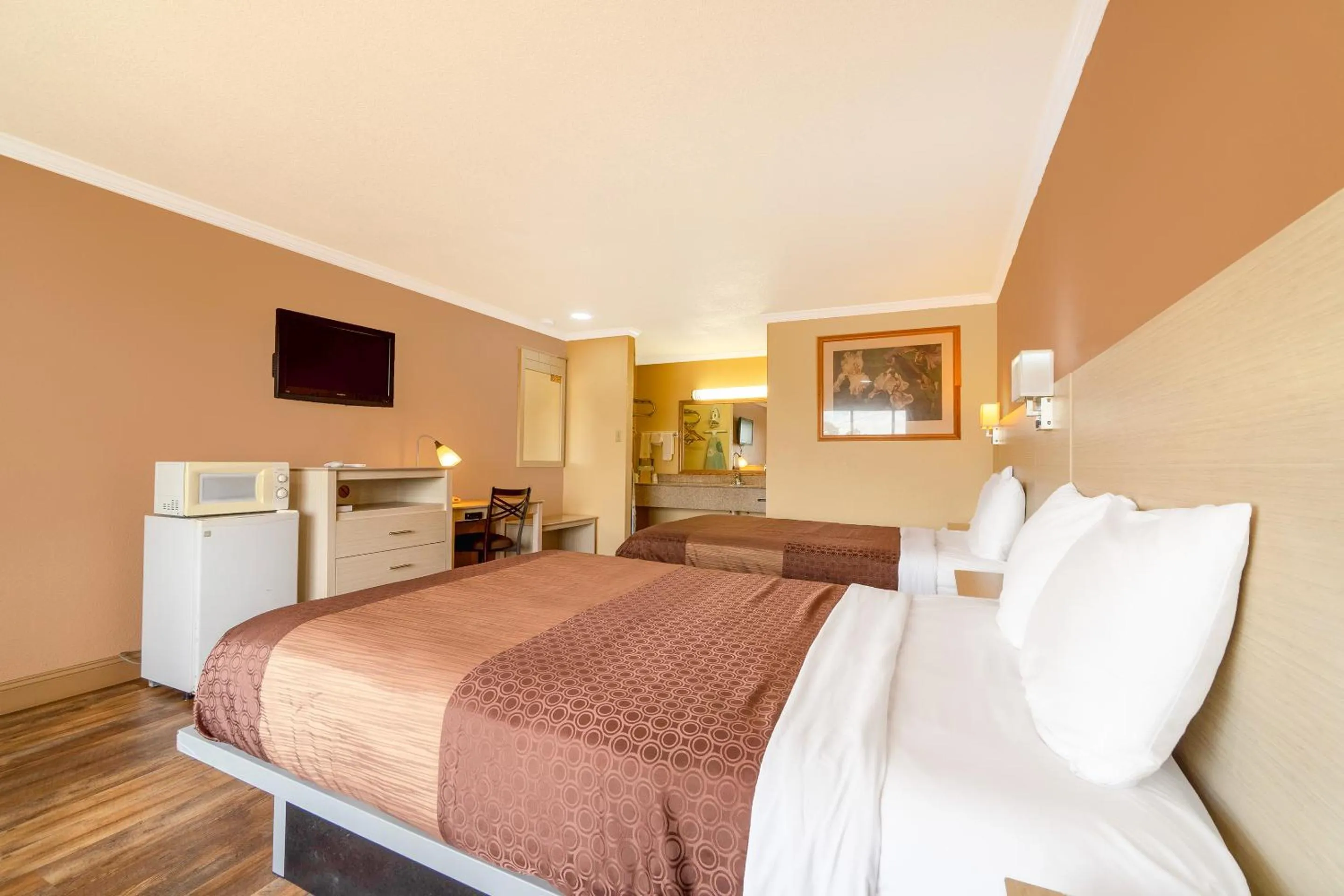 Bedroom in River Valley Motor Inn By OYO La Grange Texas