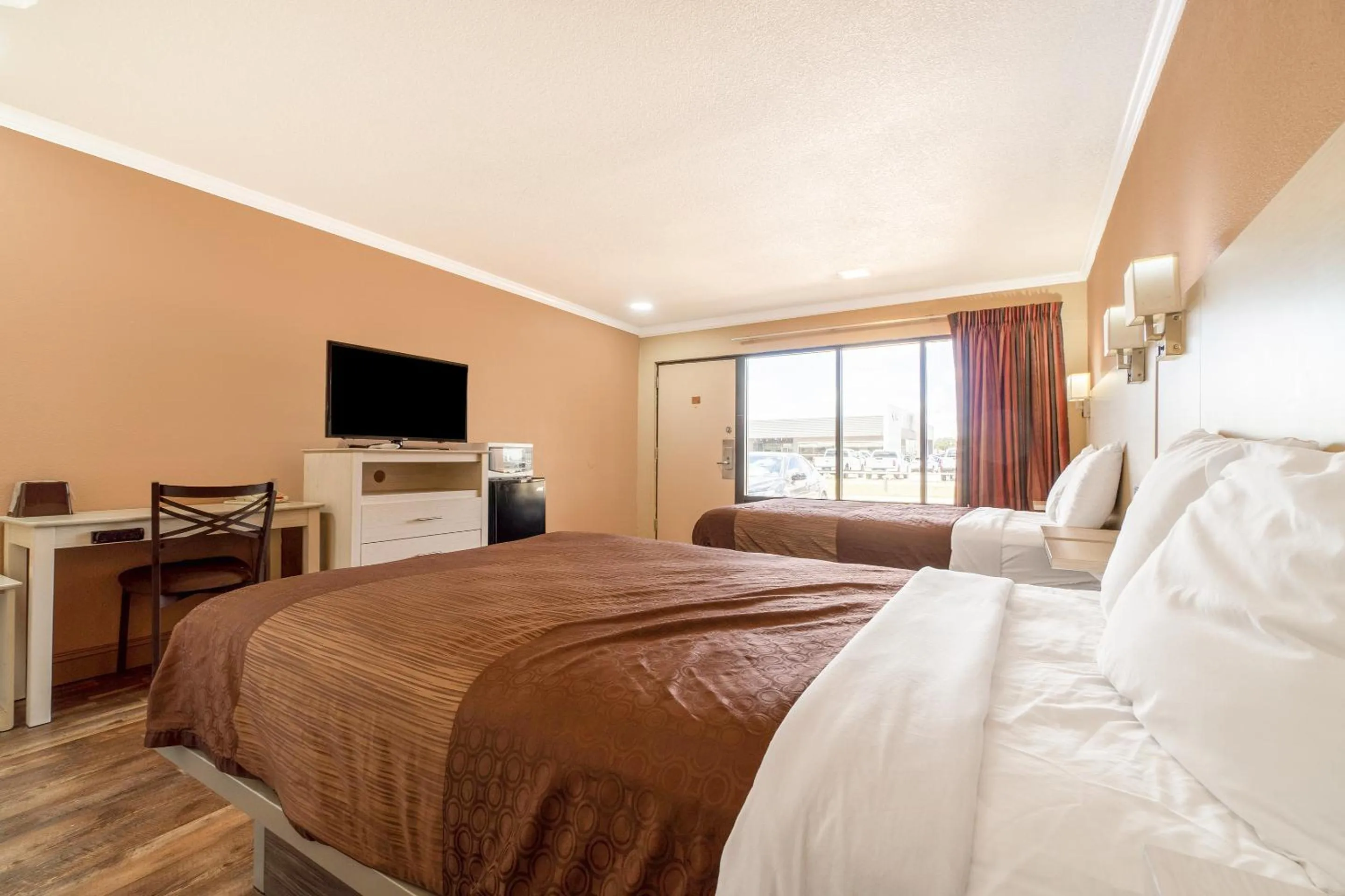 Bedroom in River Valley Motor Inn By OYO La Grange Texas