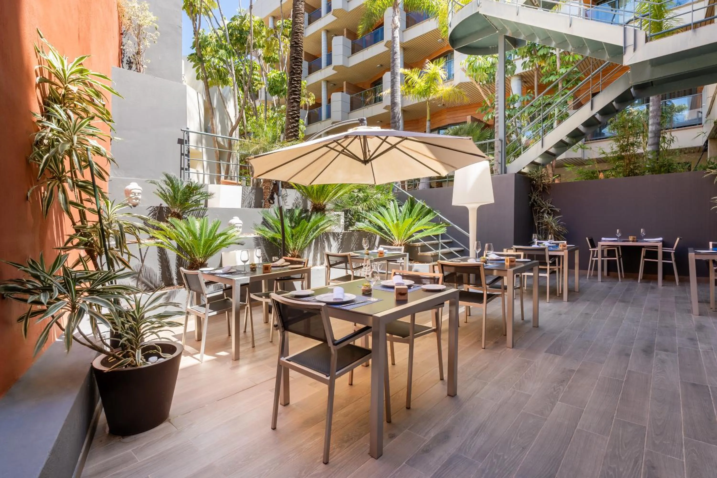 Restaurant/places to eat in Exe Estepona Thalasso & Spa- Adults Only