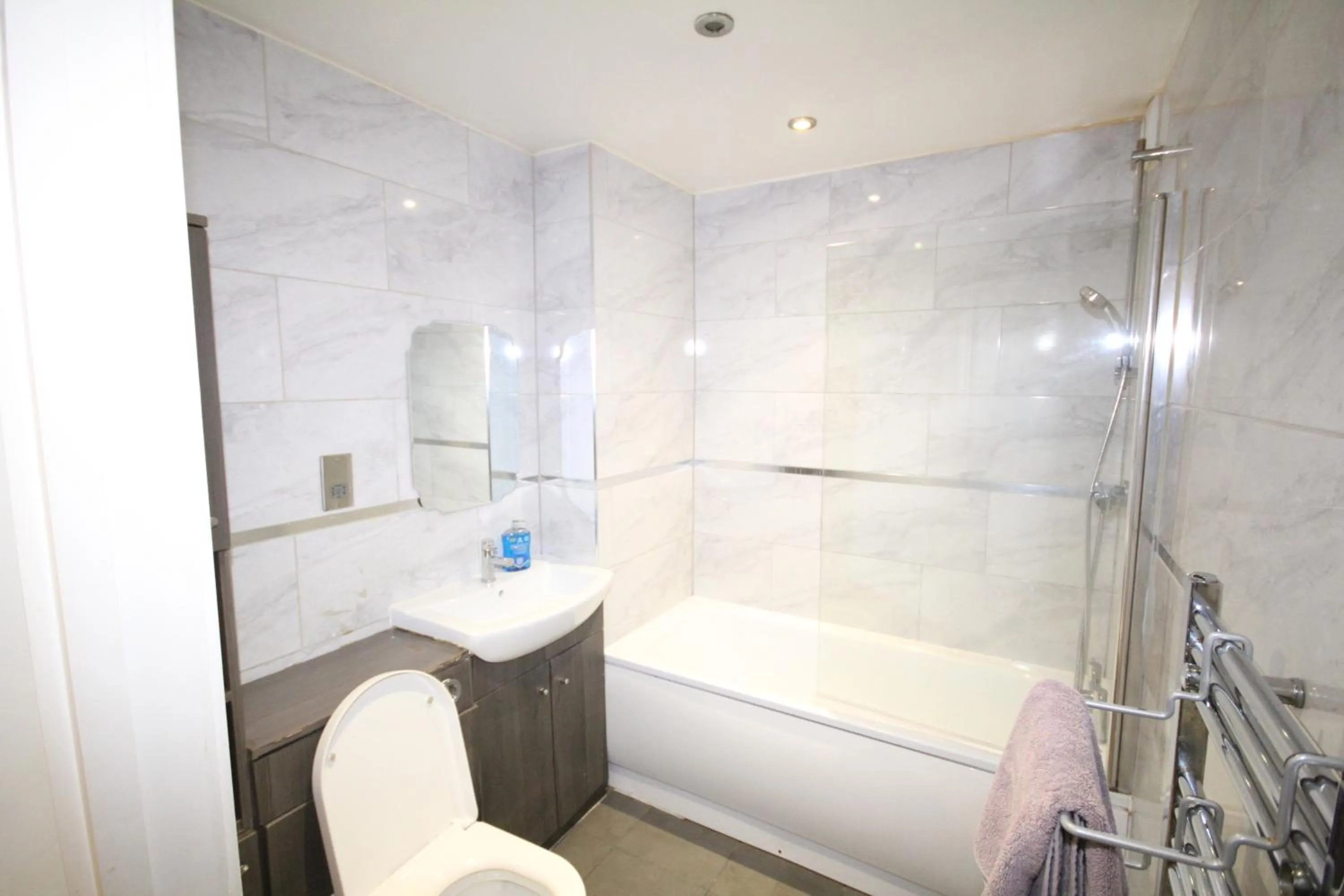 Bathroom in Holden Court Apartment - Apt 1