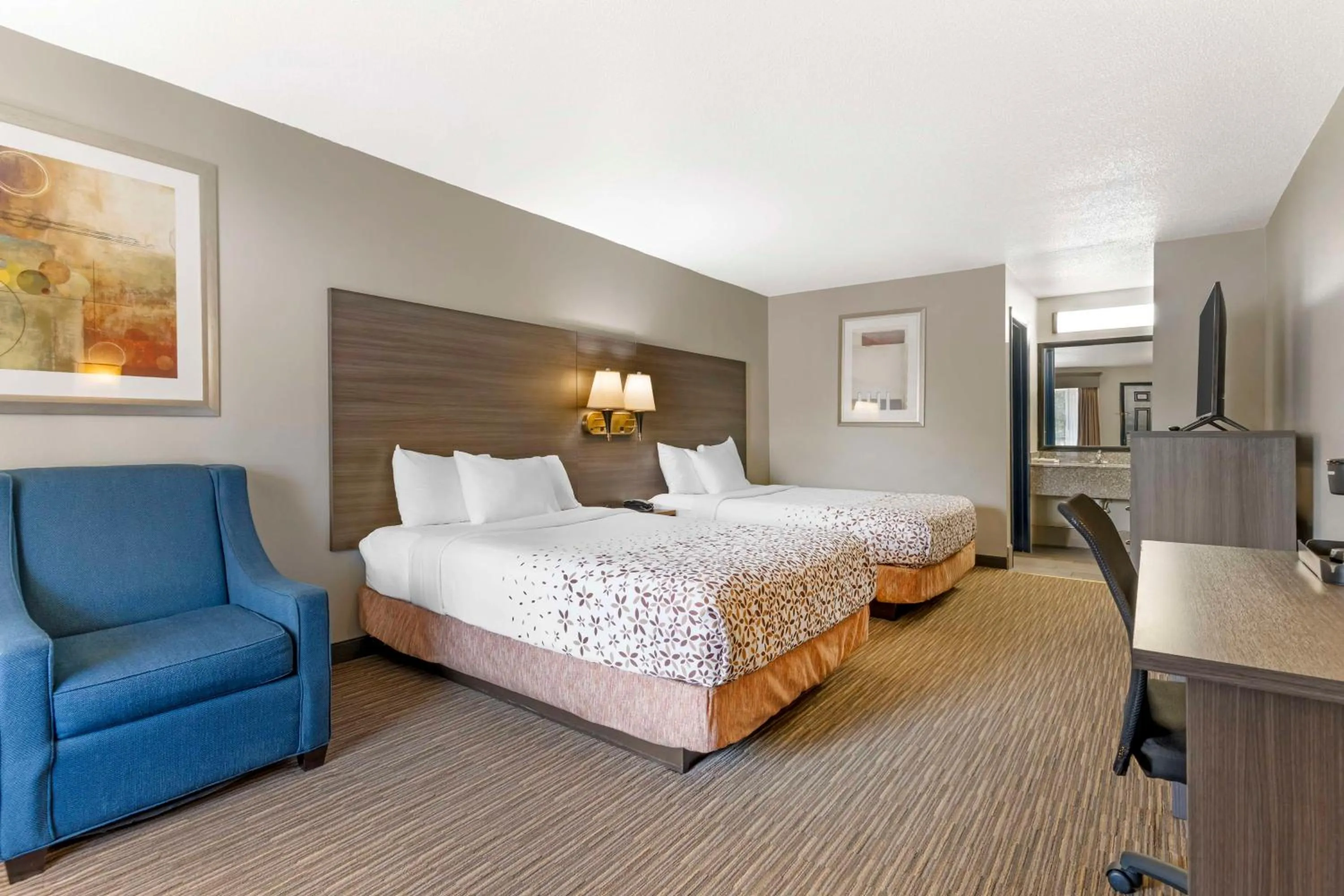 Bedroom, Bed in Best Western Royal Inn