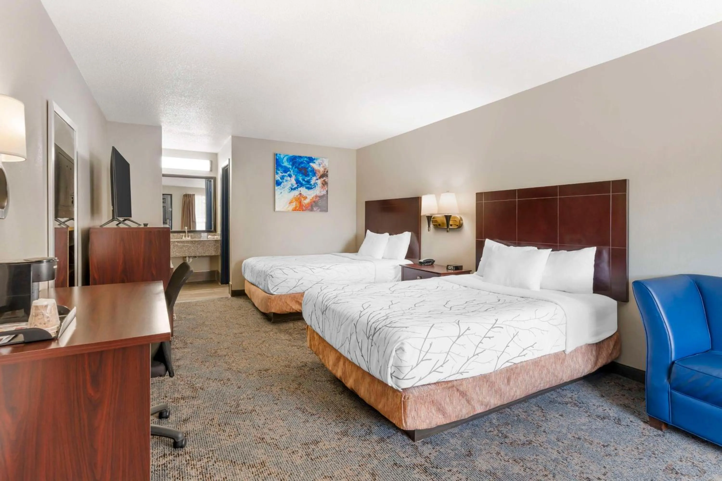 Bedroom, Bed in Best Western Royal Inn