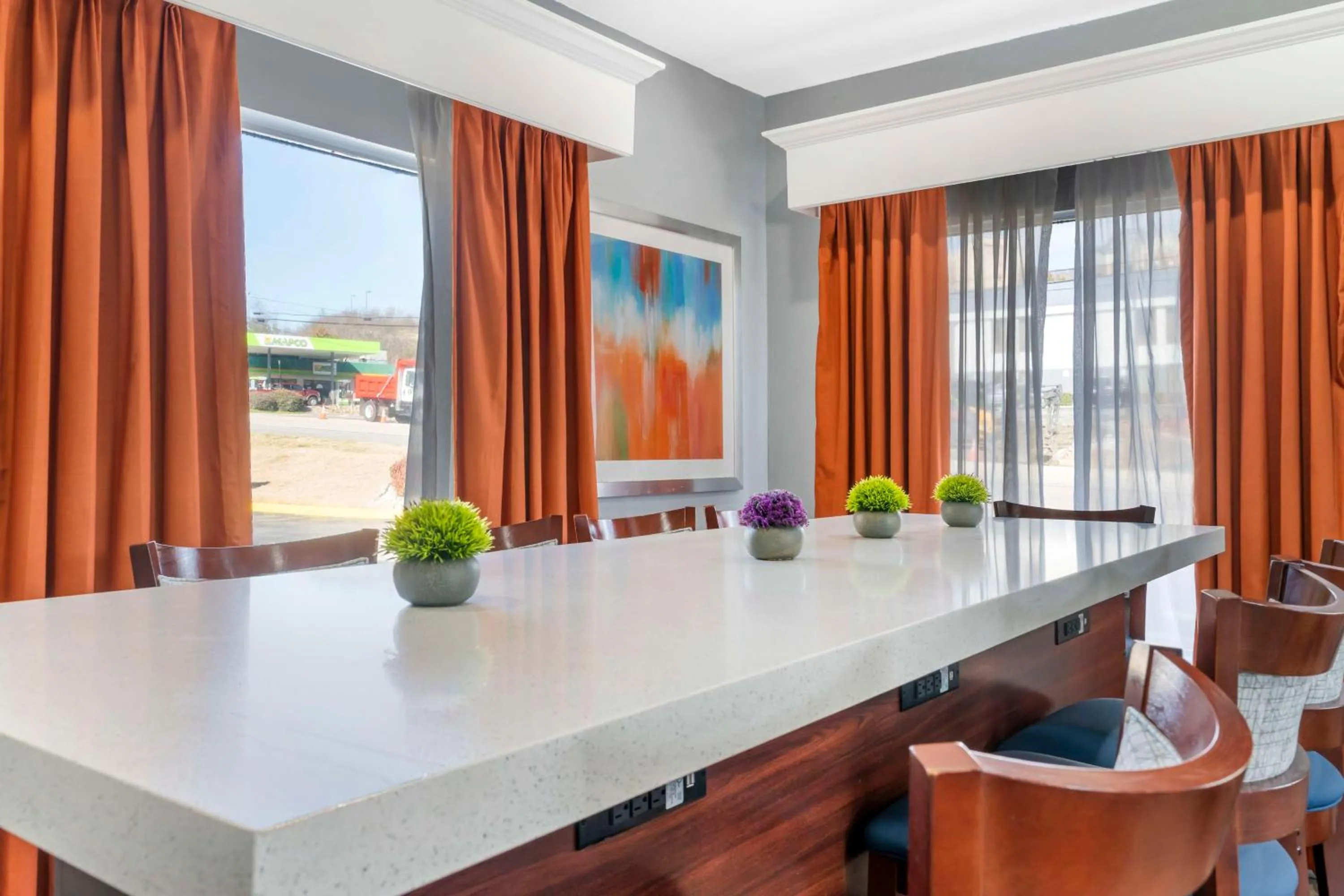 Breakfast in Best Western Royal Inn