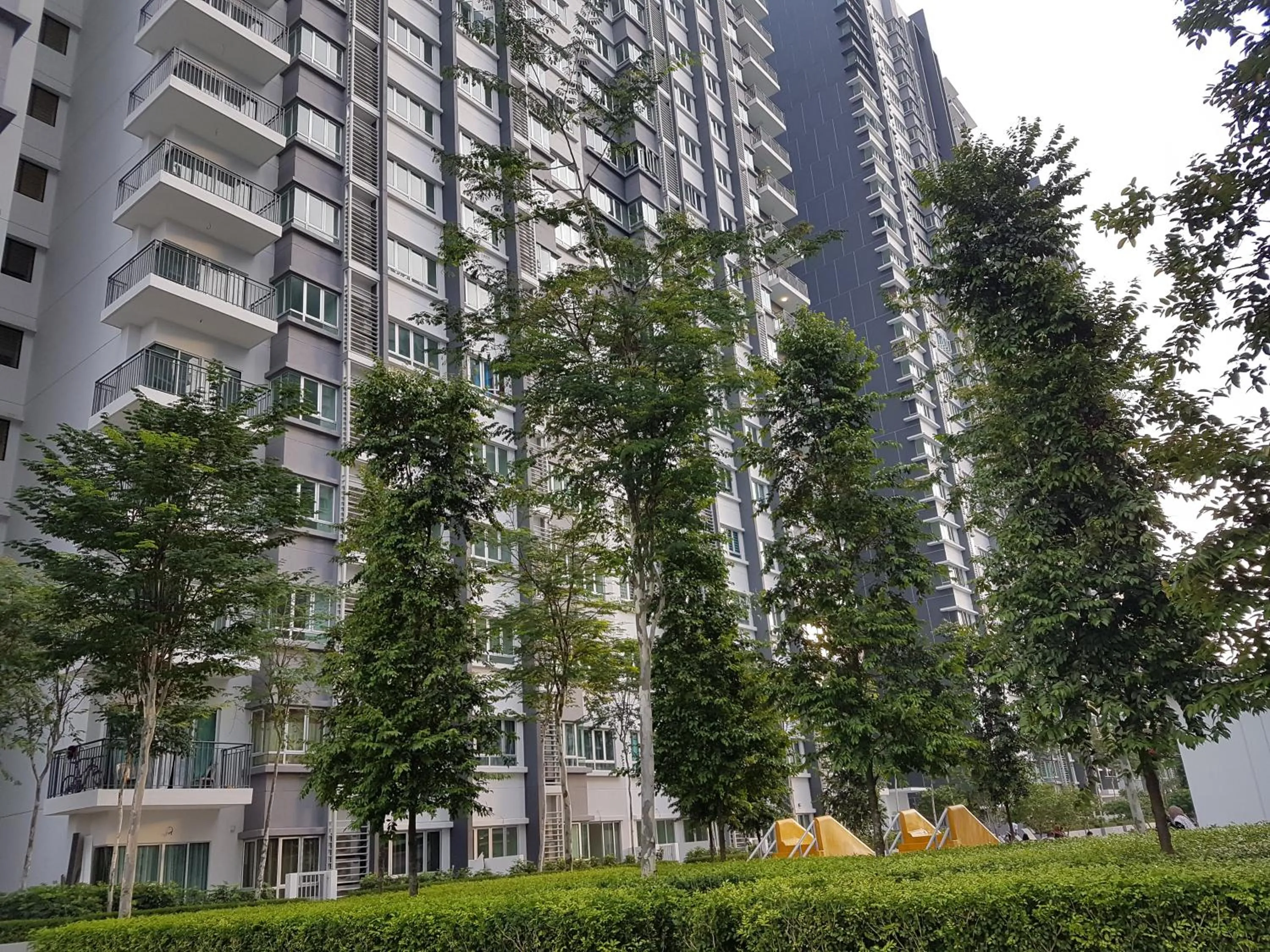 Garden in Southville Stay @ Savanna Executive Suite