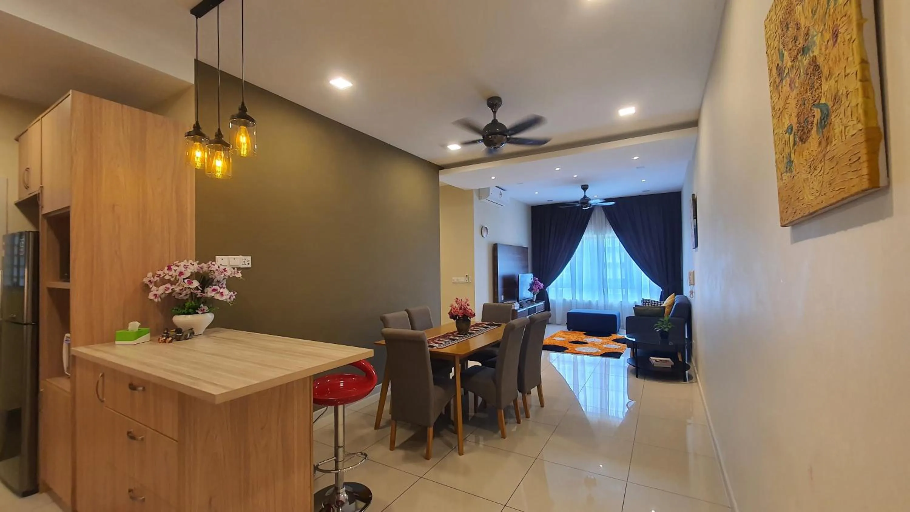 Dining area in Southville Stay @ Savanna Executive Suite