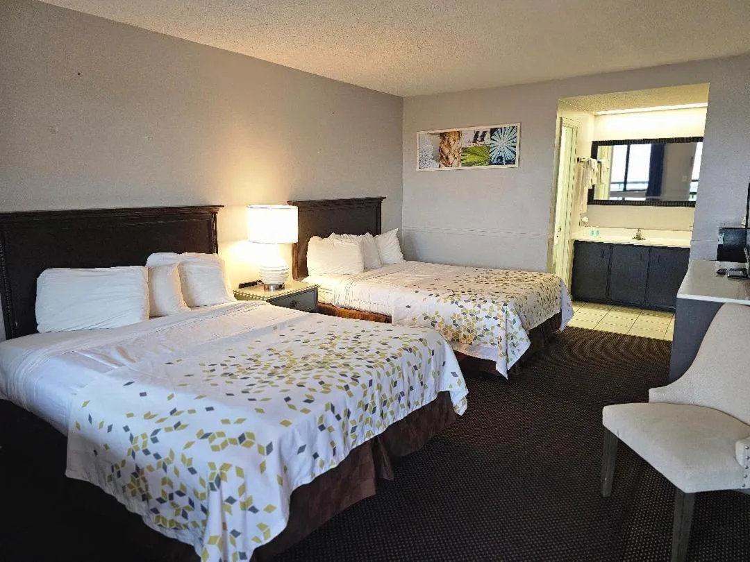 Bed in Hawk's Nest Lodge