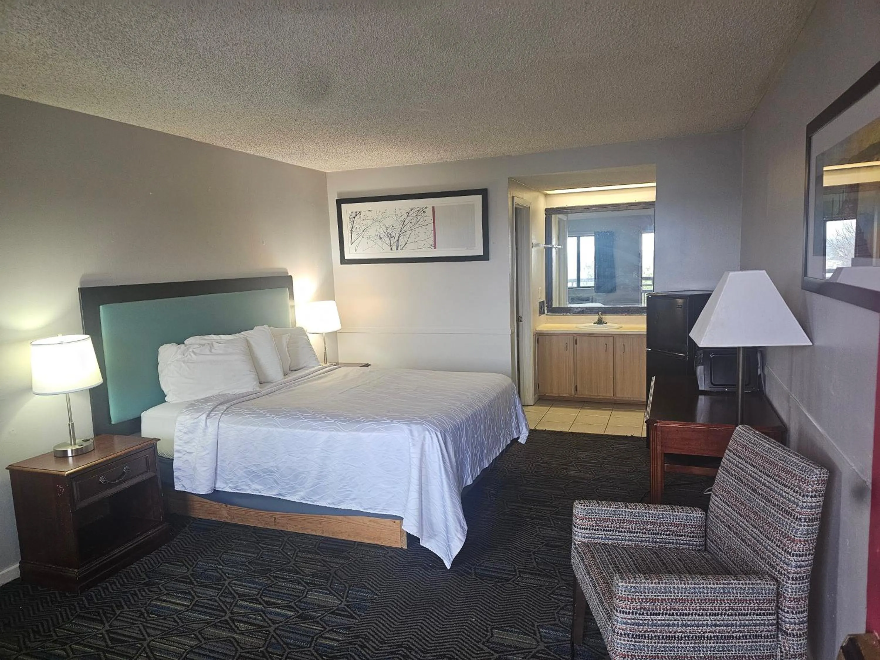 Bed in Hawk's Nest Lodge