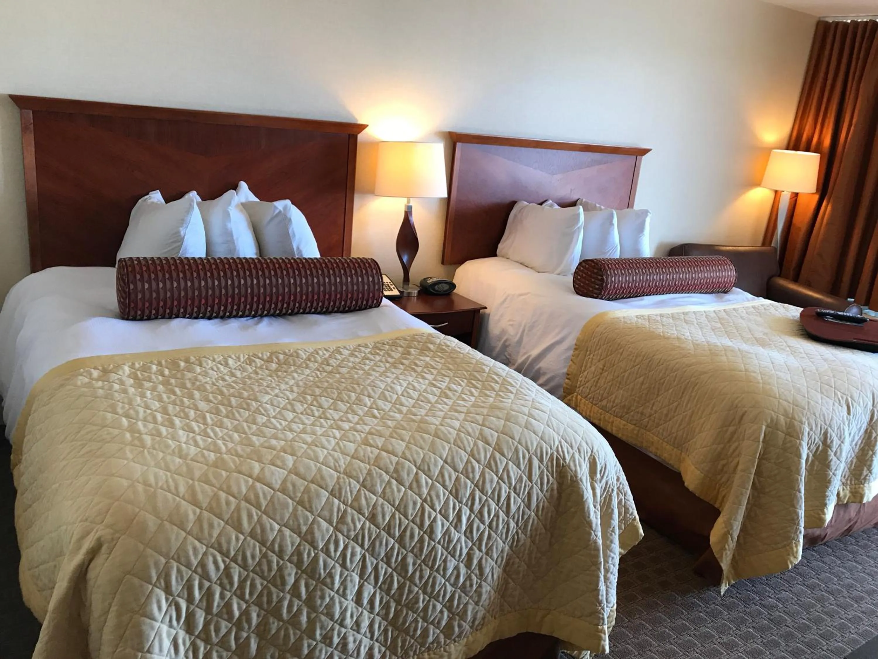 Bedroom, Bed in Norfolk Country Inn and Suites