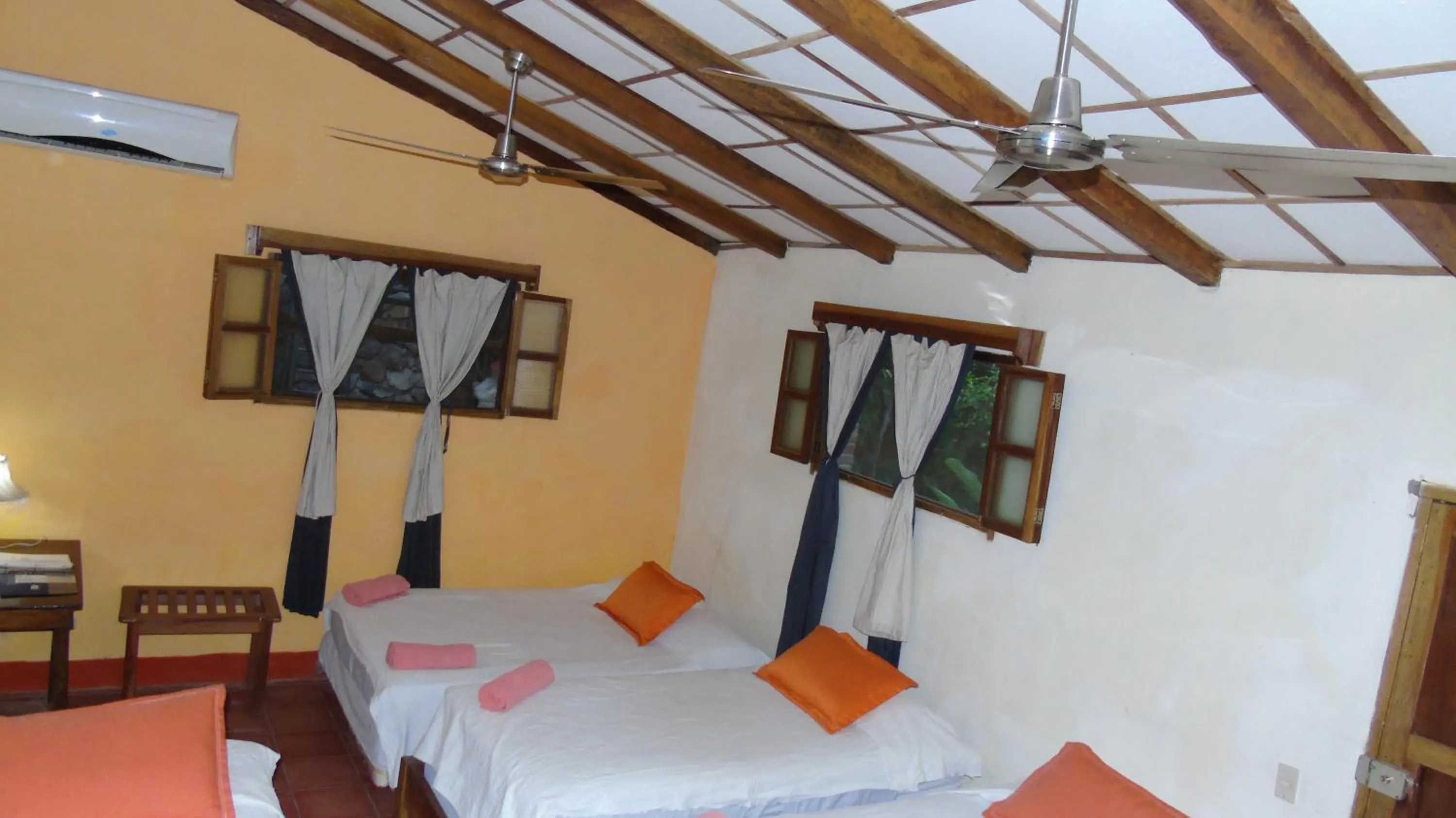 Bed in Hotel Casa Barcelona