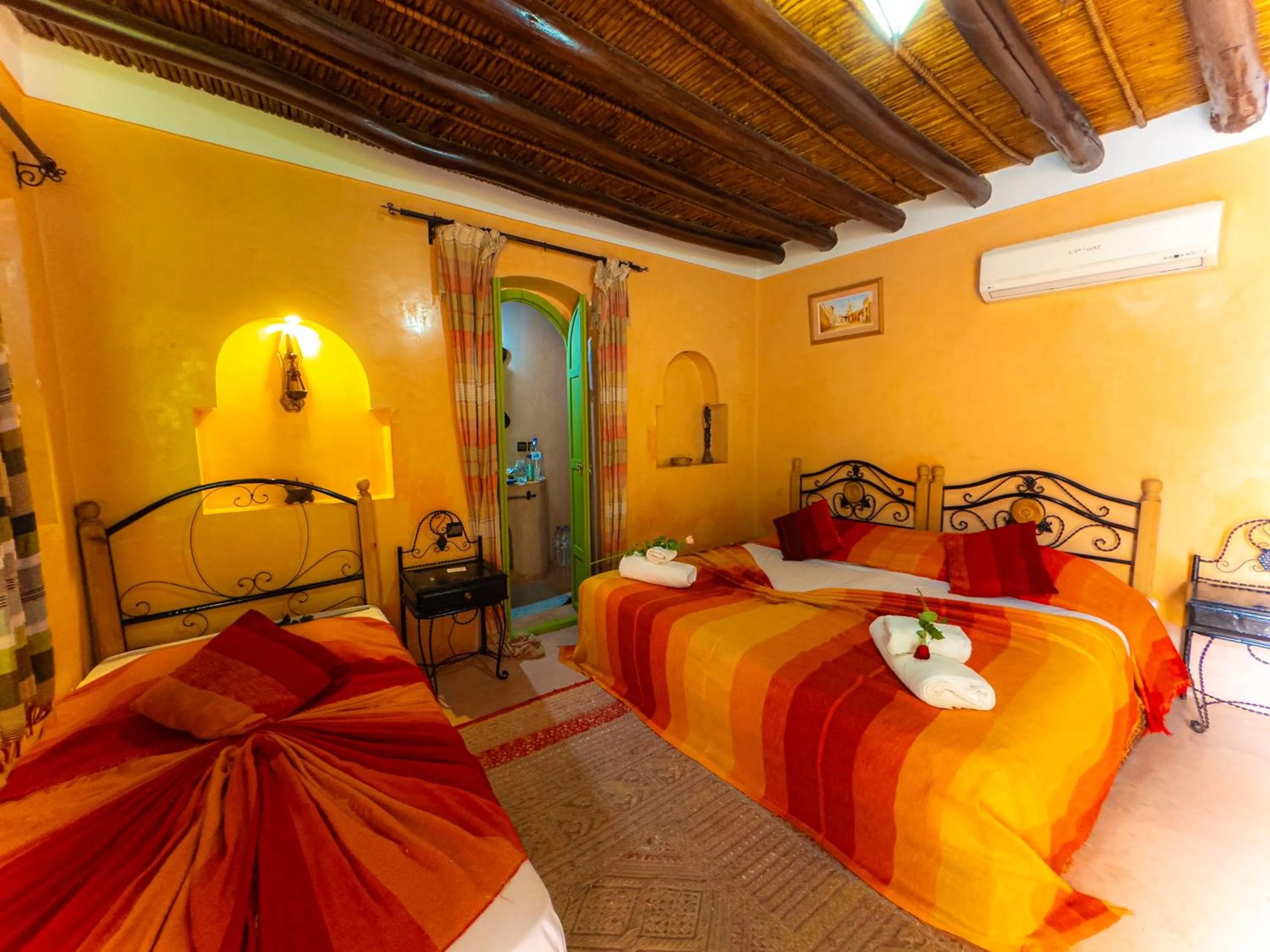 Bed in Riad Minorisa