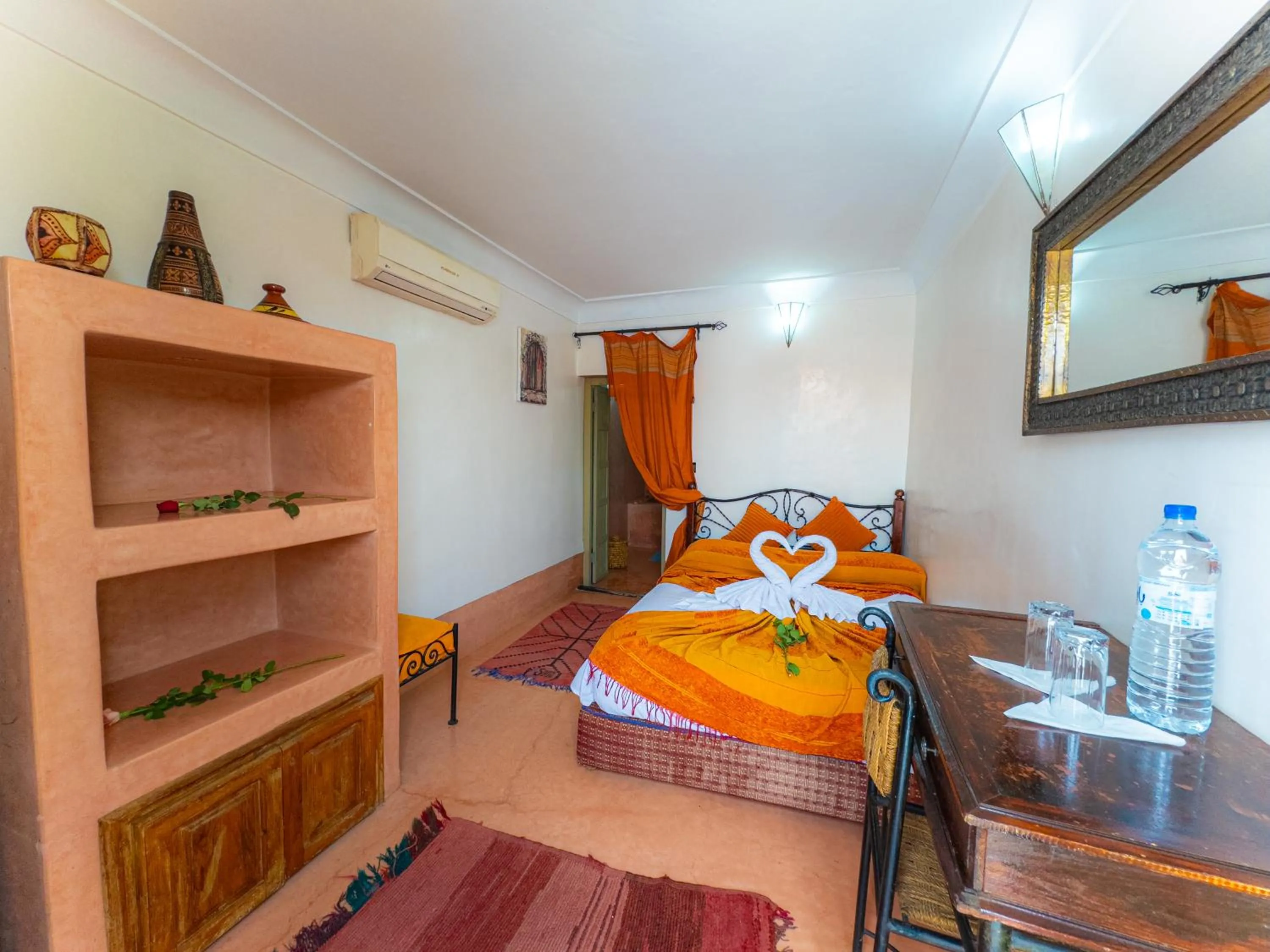 Bed in Riad Minorisa