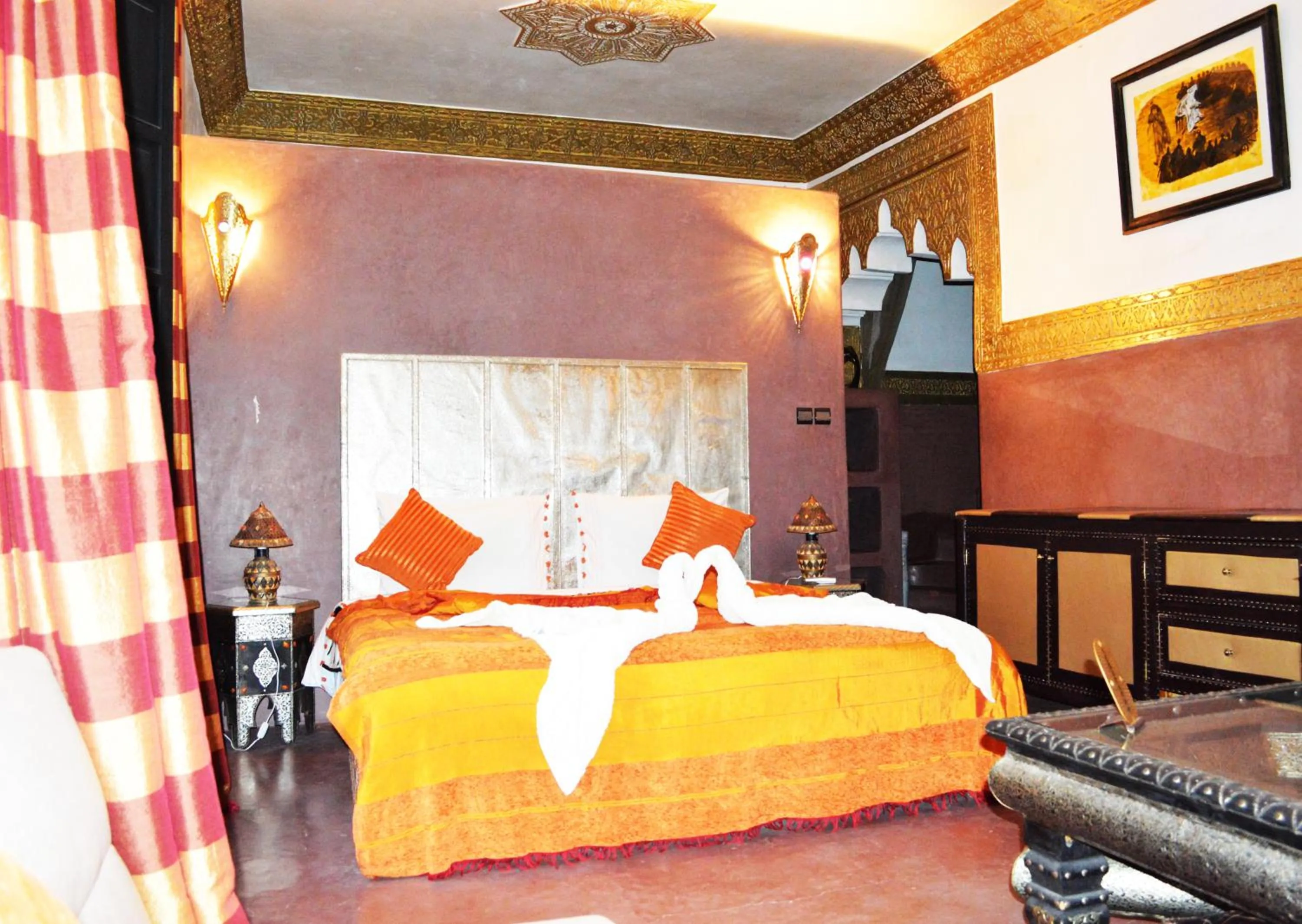 Bed in Riad Minorisa