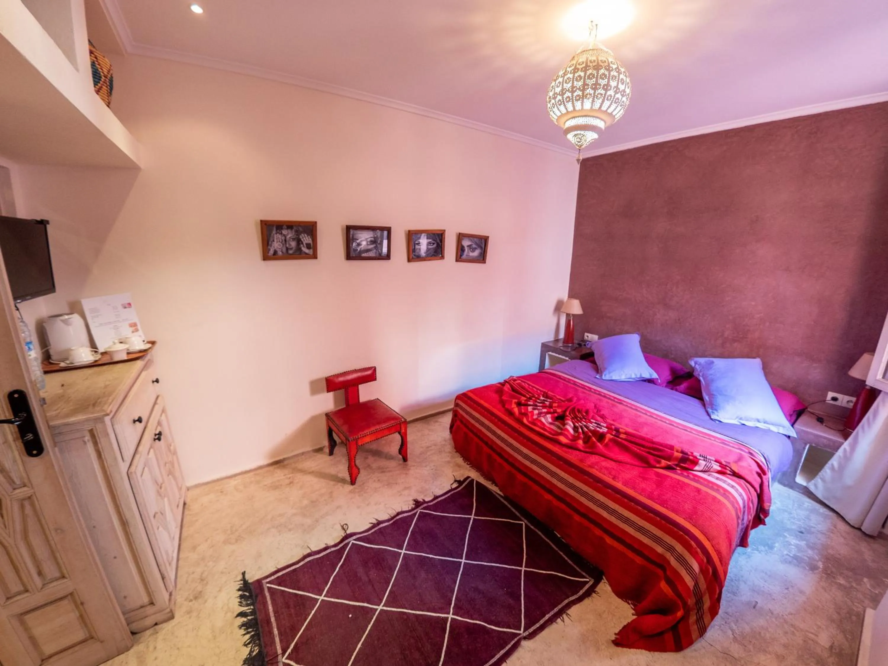 View (from property/room), Bed in Riad Tahani