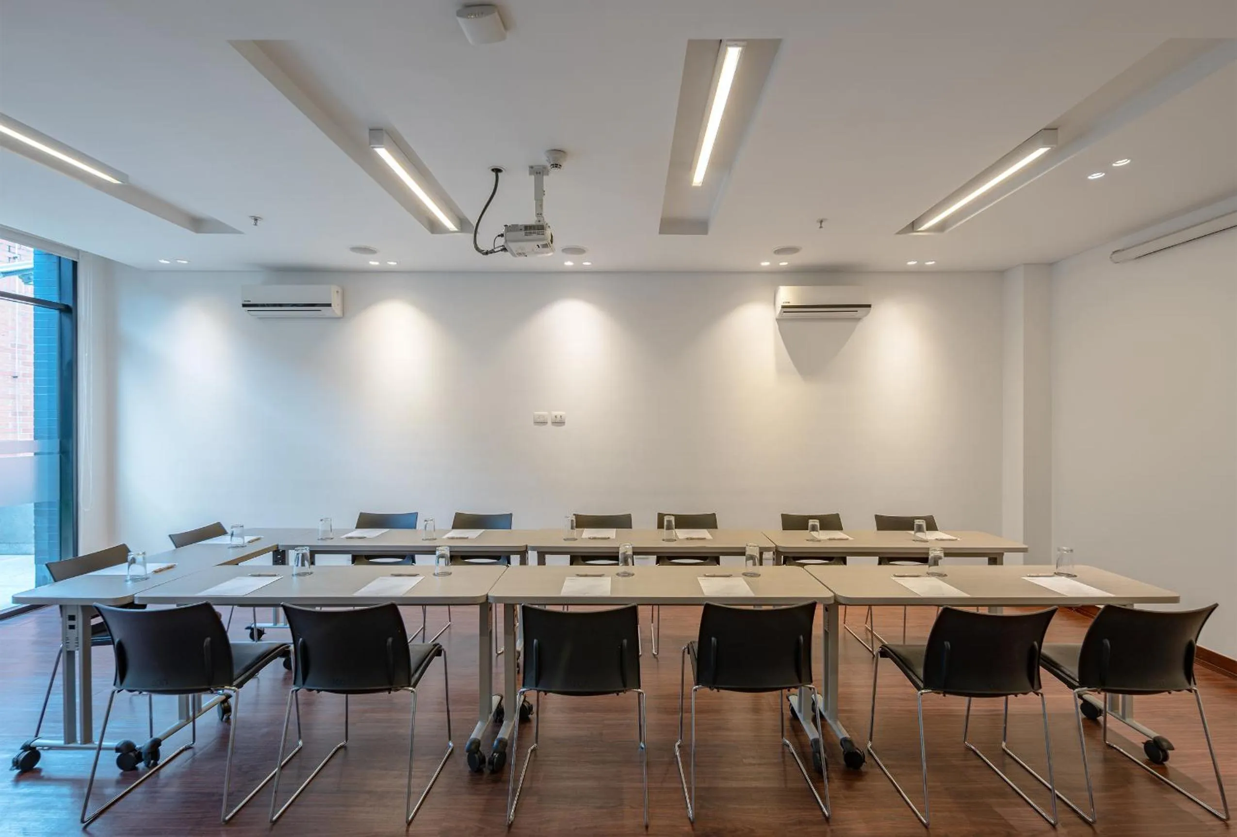 Meeting/conference room in Hotel Chico 97 By OxoHotel