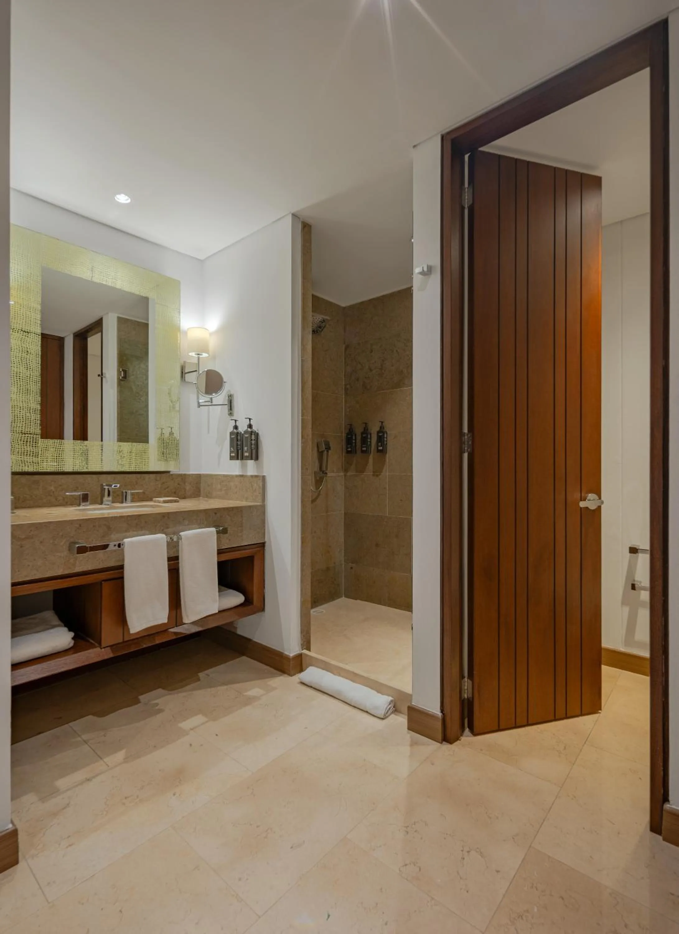 Bathroom in Hotel Chico 97 By OxoHotel