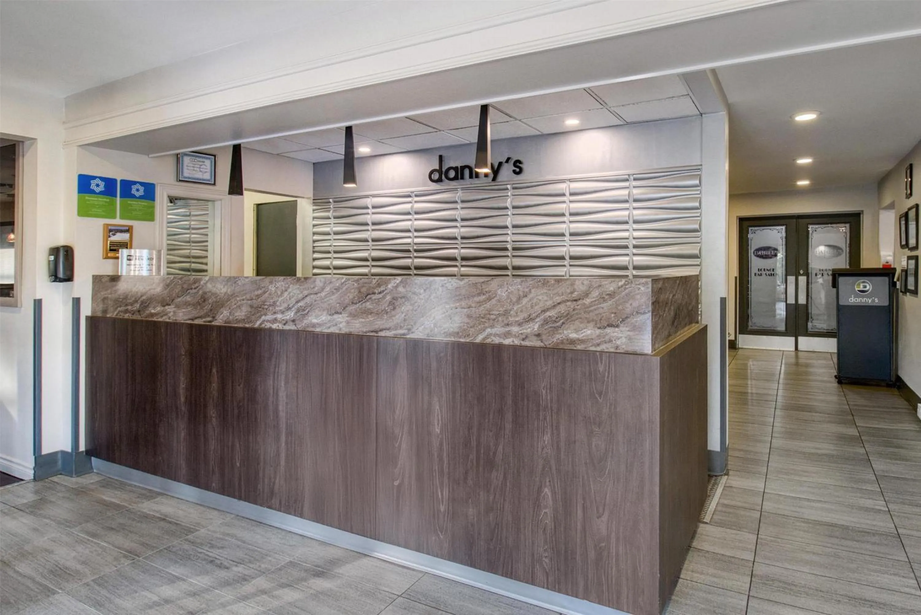 Lobby or reception in Dannys Suites, SureStay Collection by Best Western