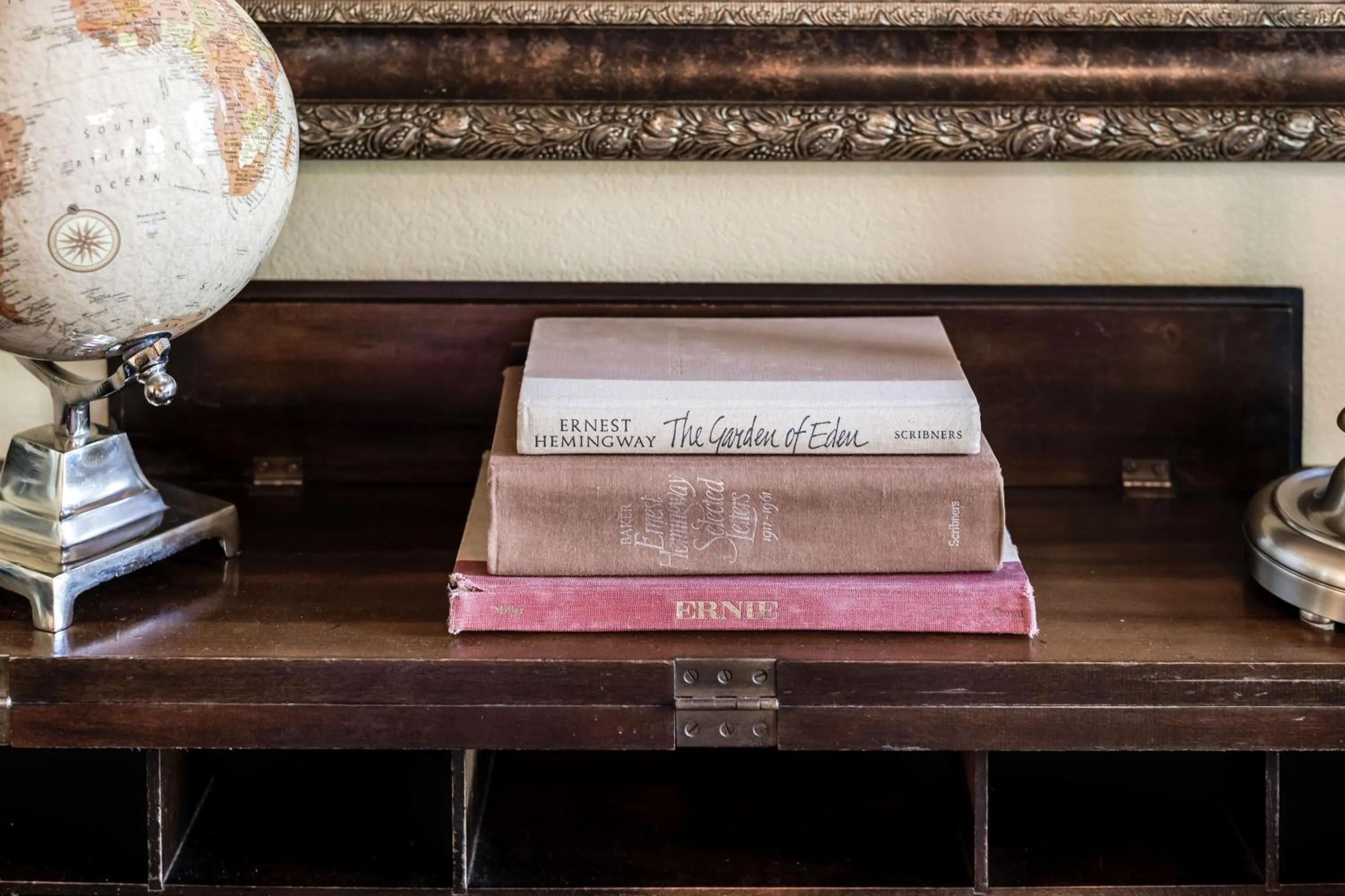 Decorative detail in Hemingway Suites at Palm Beach Hotel Island